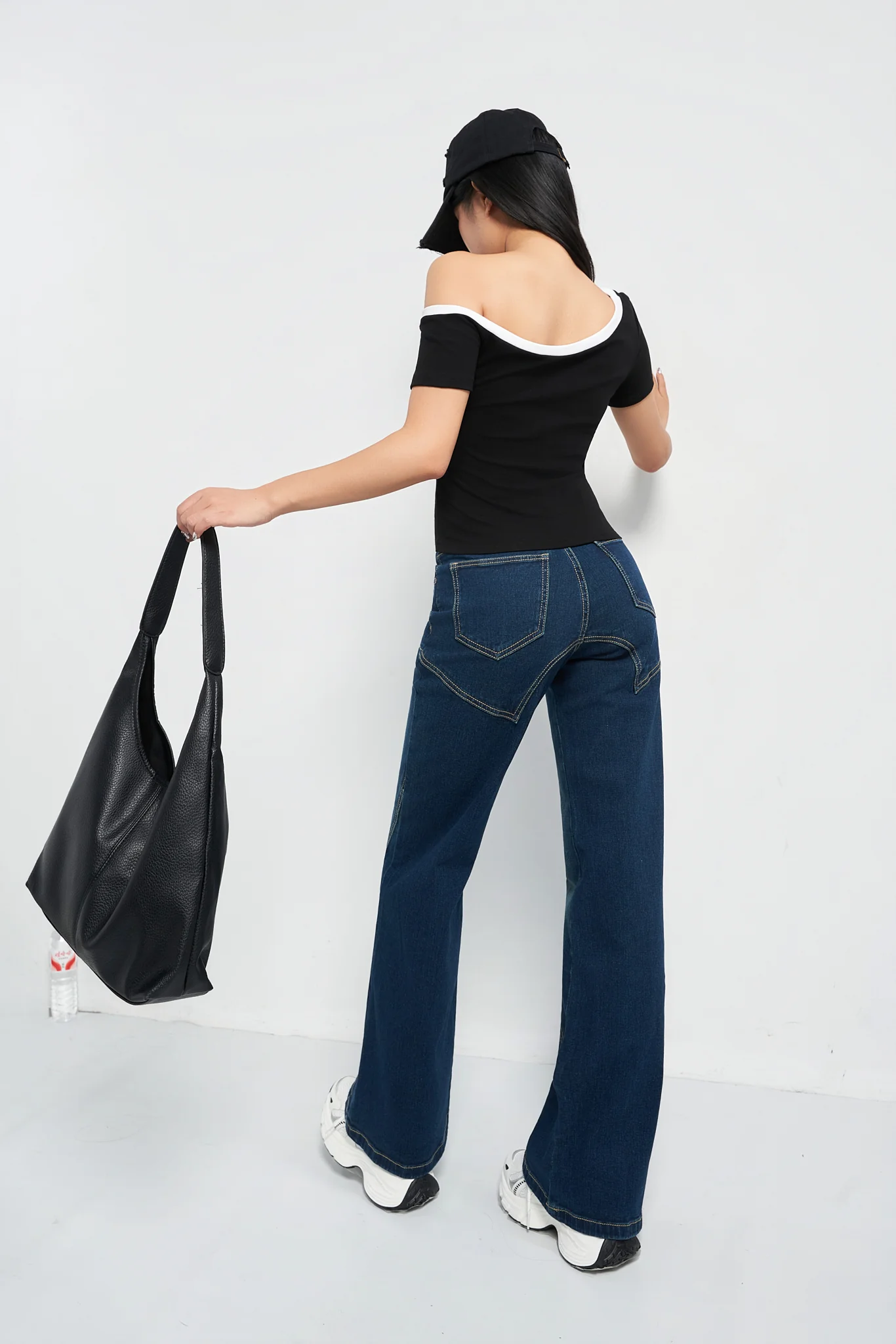 Blue Seam Detail Wide Leg Jeans - Image 5