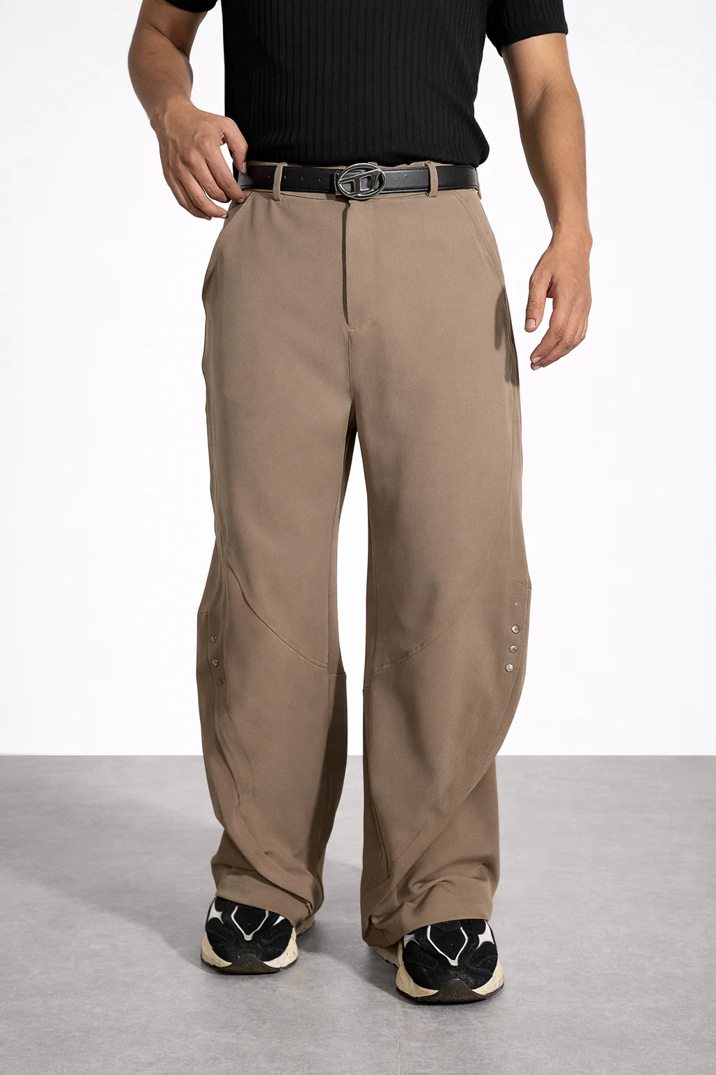 Bound Barrel Fit Rivet Pants - Image 10
