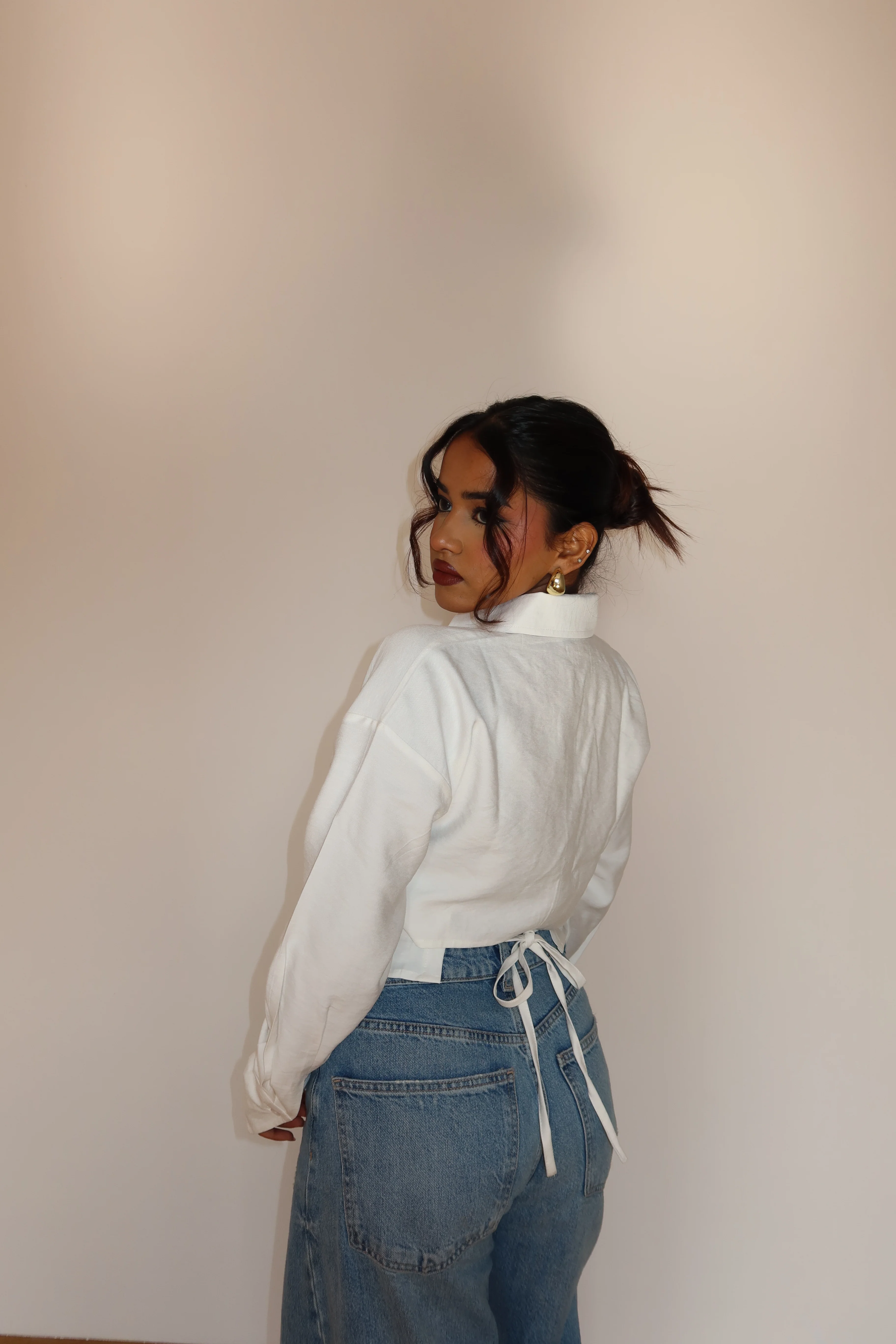 Boyfriend Oversized Tie Up Shirt - Image 12
