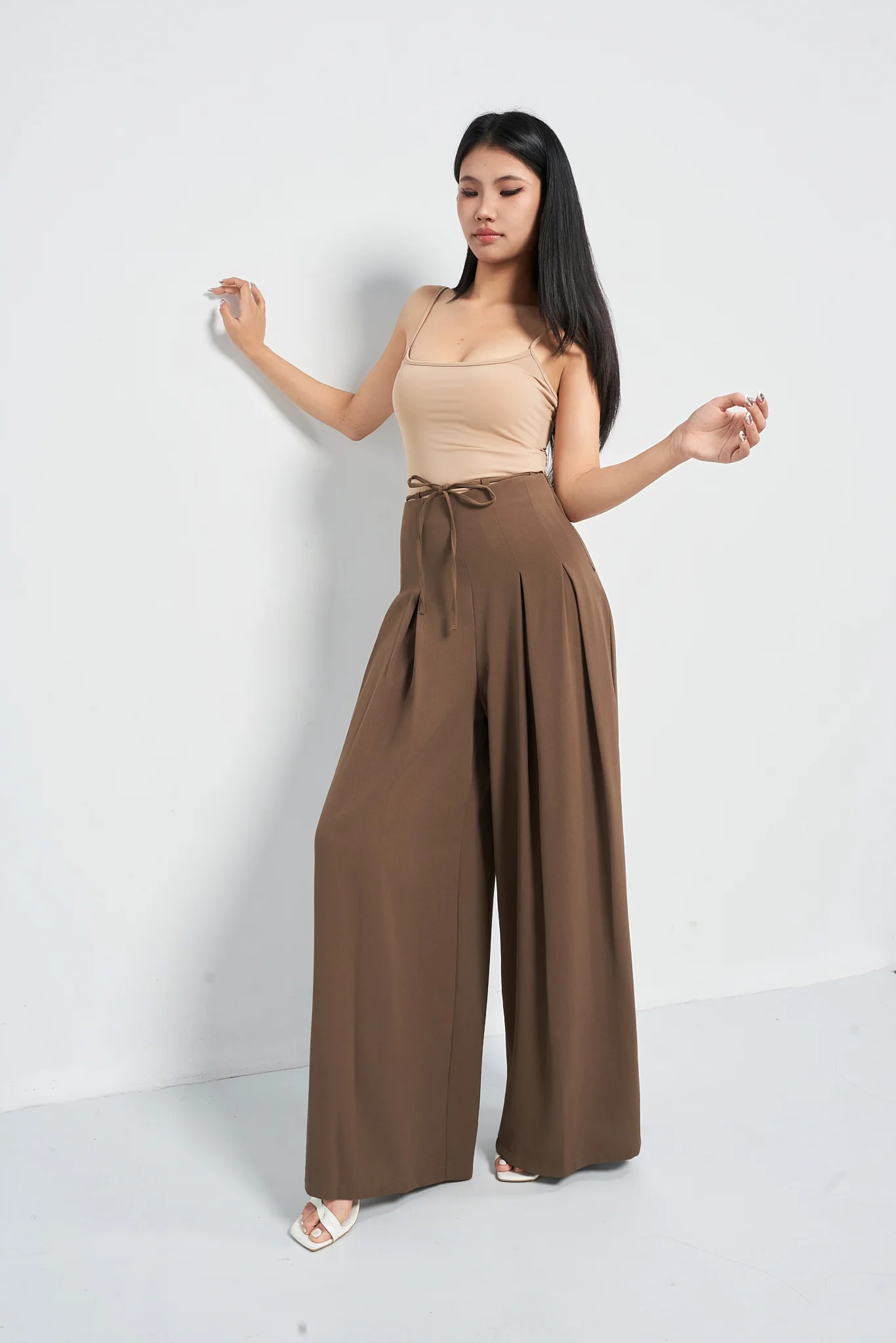 Cinched Drawstring Wide Leg Pants - Image 10