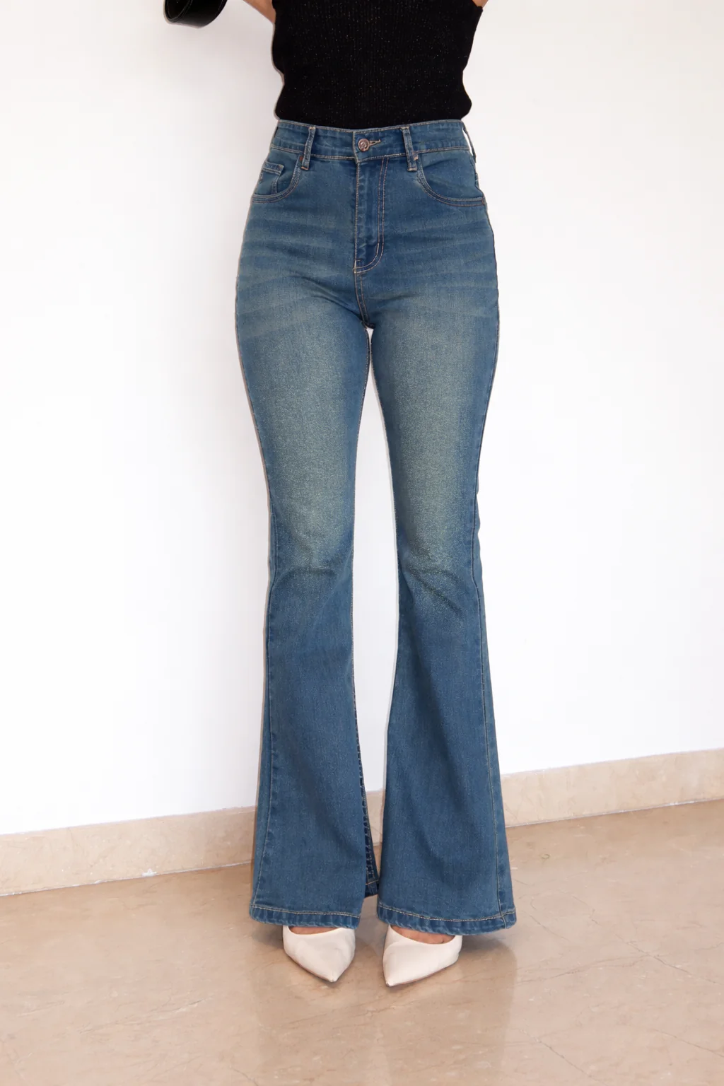 Classic Vogue Flare Jeans - Image 4