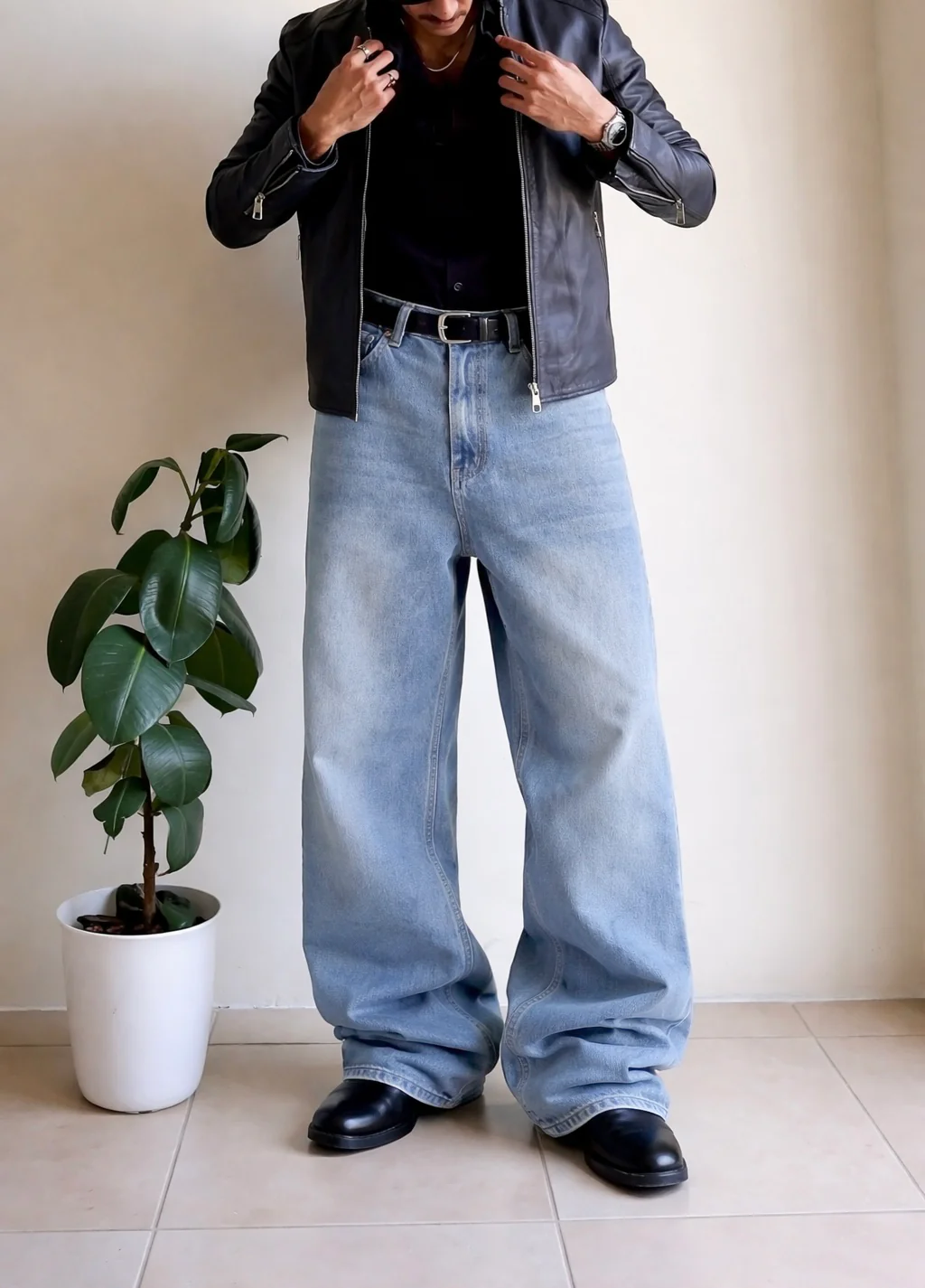 Classic Wash Blue Baggy Fit Jeans - Image 2