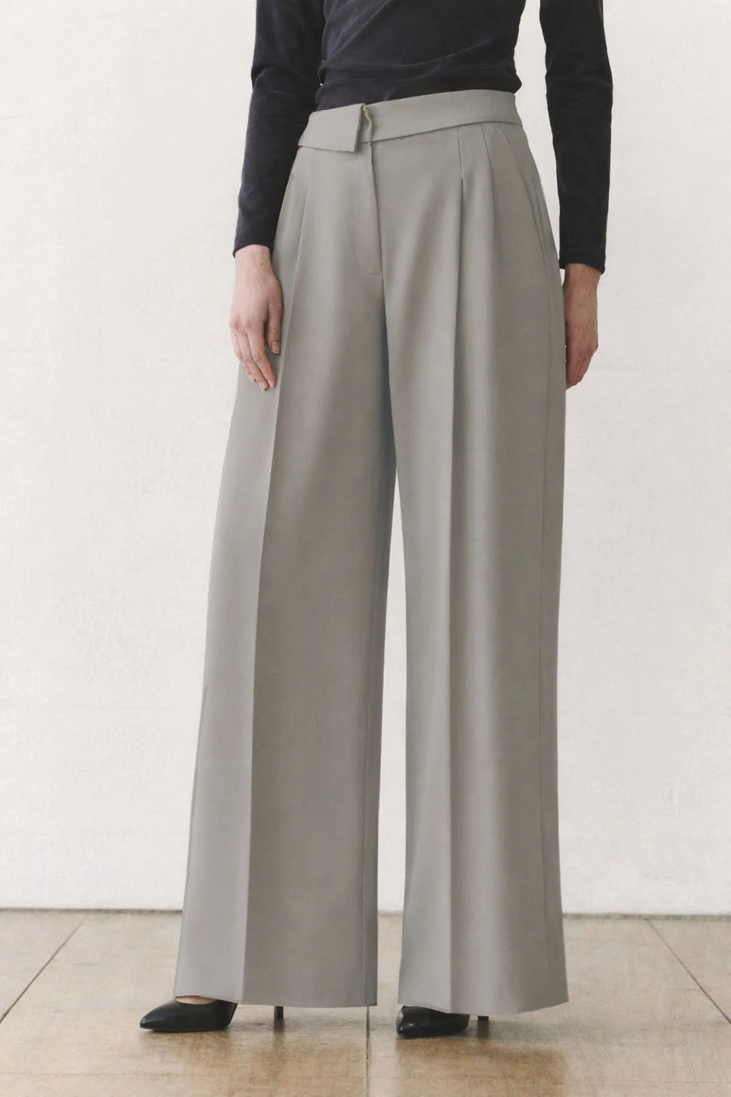 Clean Collar Waist Pleated Trousers - Image 6