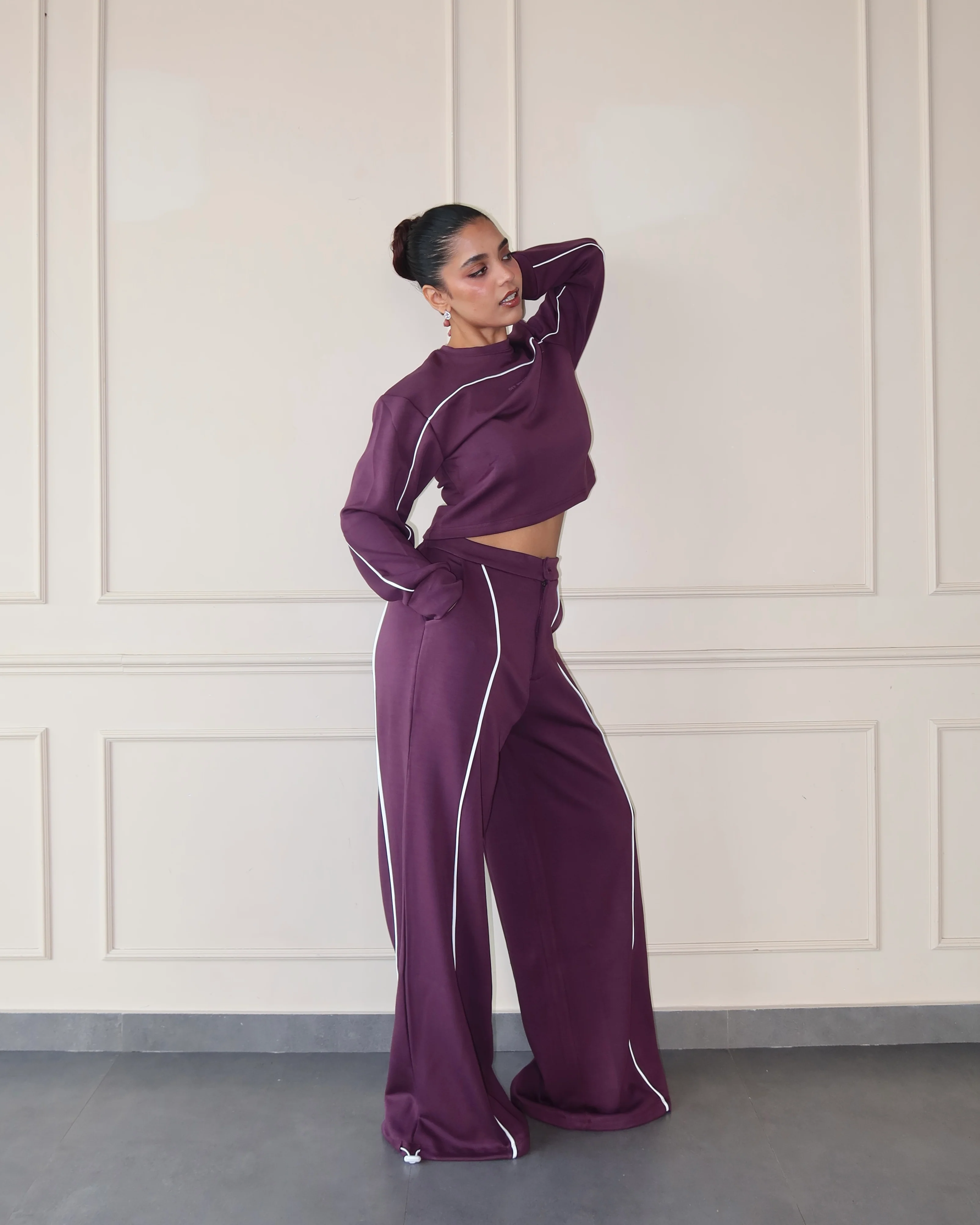 Cloud Contrast Top & Joggers - Image 11