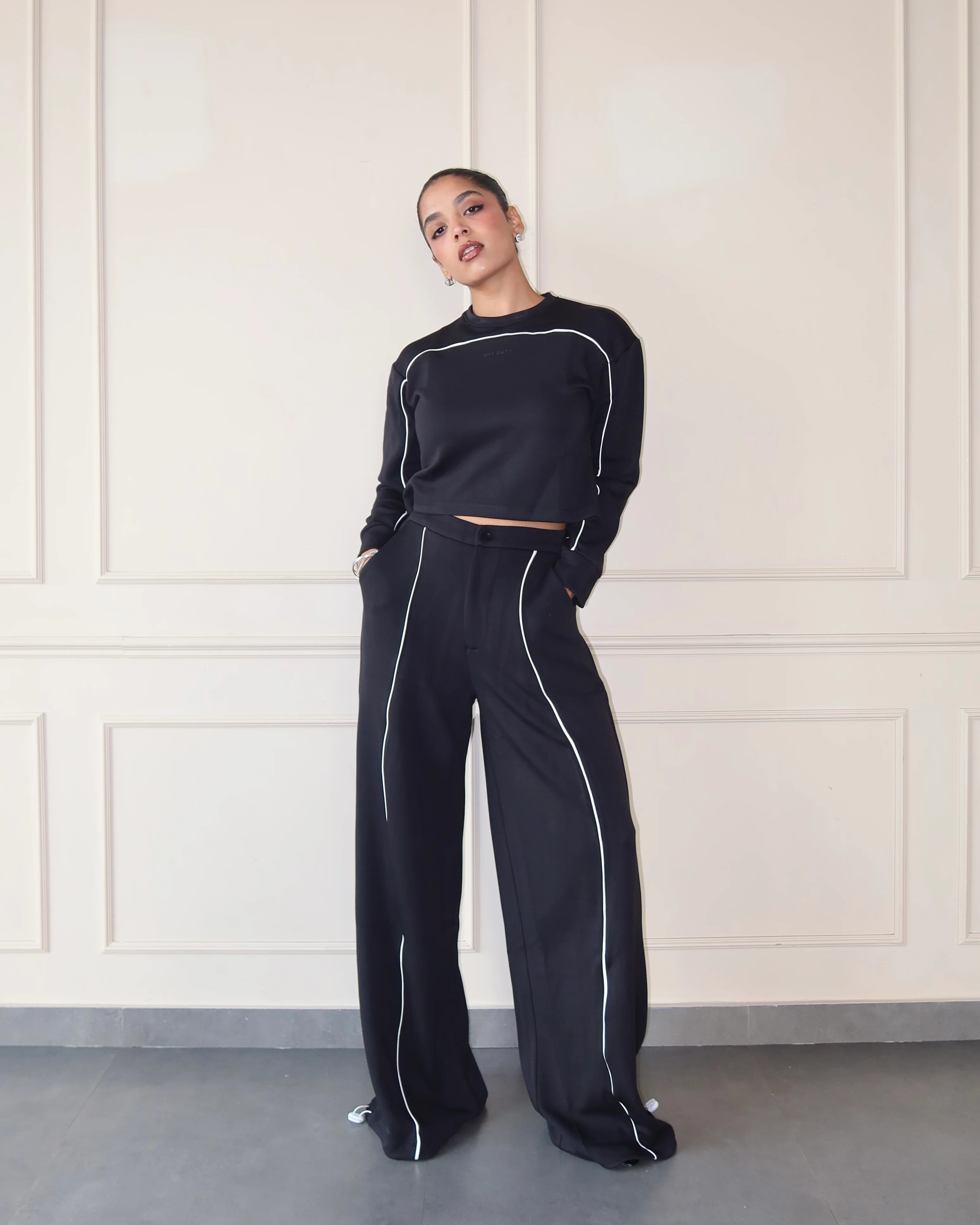 Cloud Contrast Top & Joggers - Image 21