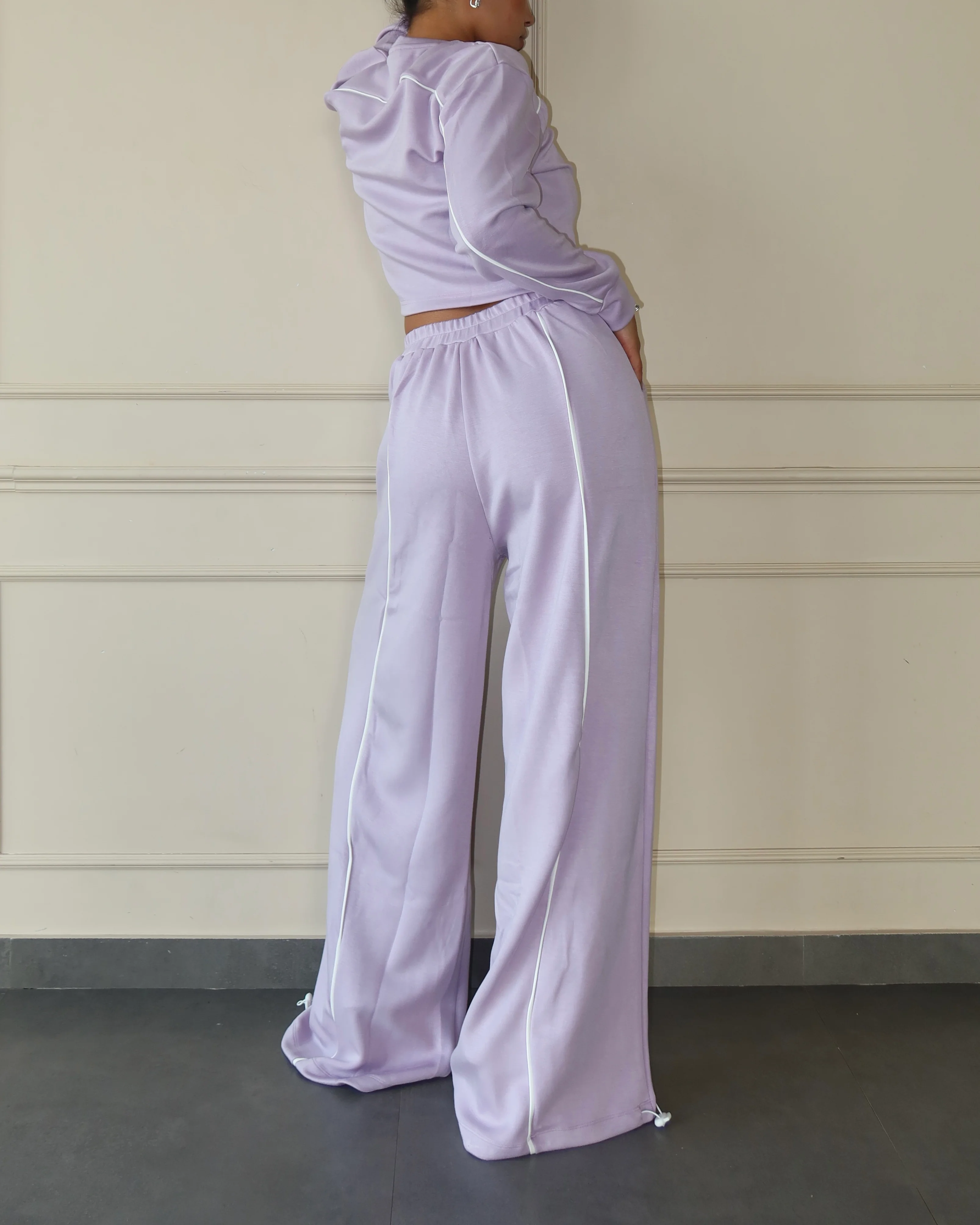 Cloud Contrast Top & Joggers - Image 28