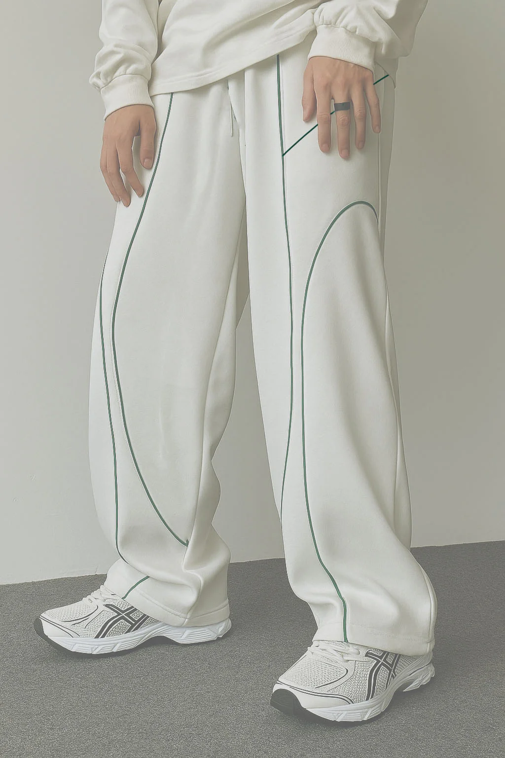 Contrast Curve Baggy Joggers - Image 10