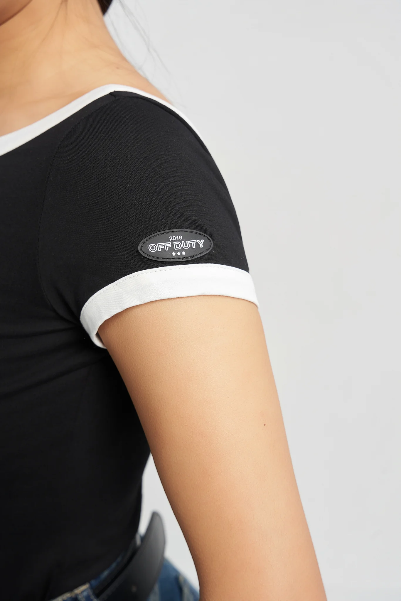 Contrast Soft Touch Scoop Neck Tee - Image 4
