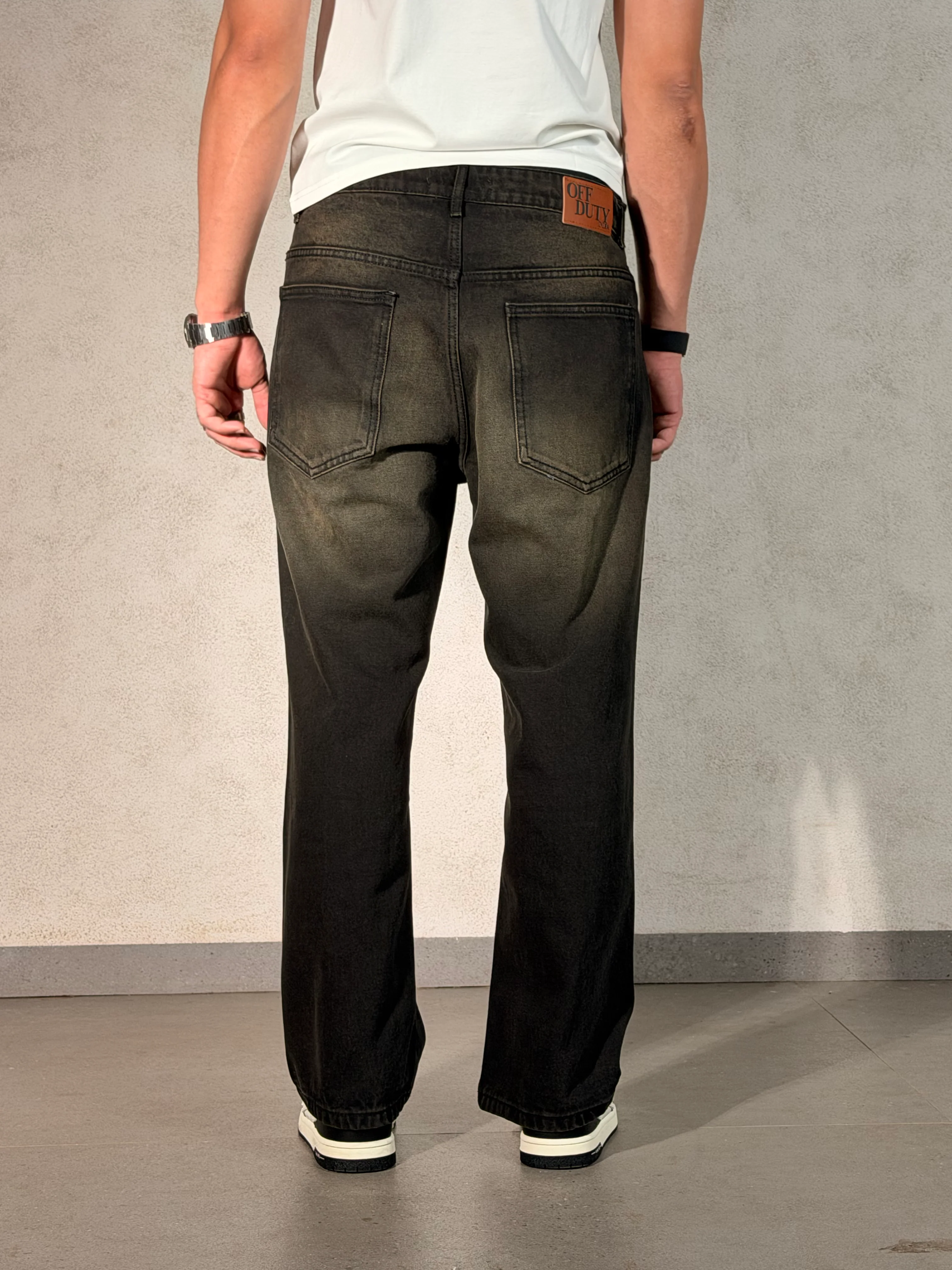 Copper Echo Baggy Fit Jeans - Image 4