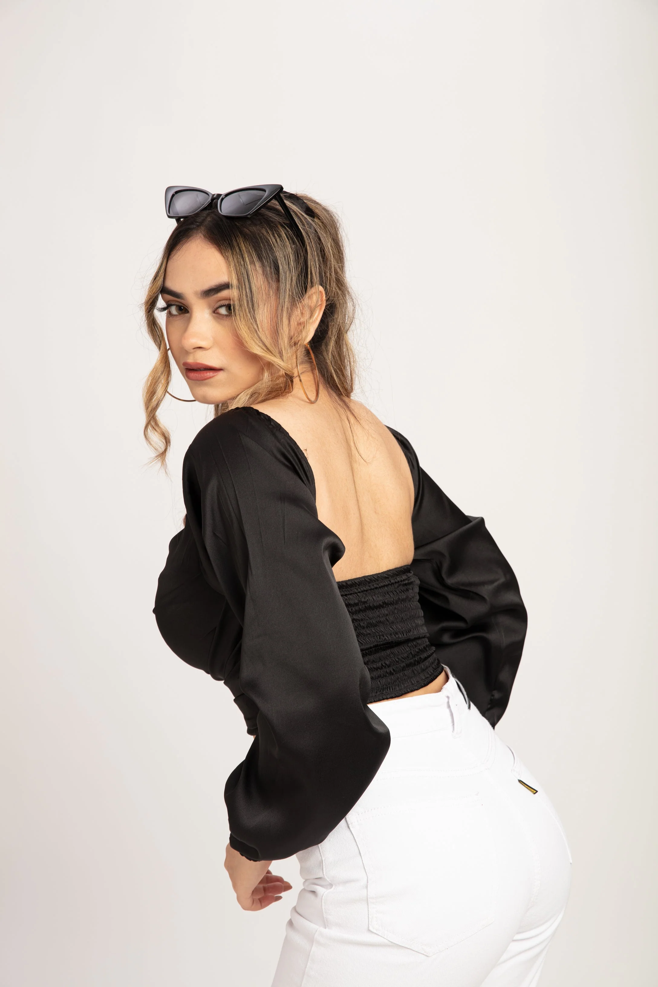 Cowl Neck V Hem top - Image 3