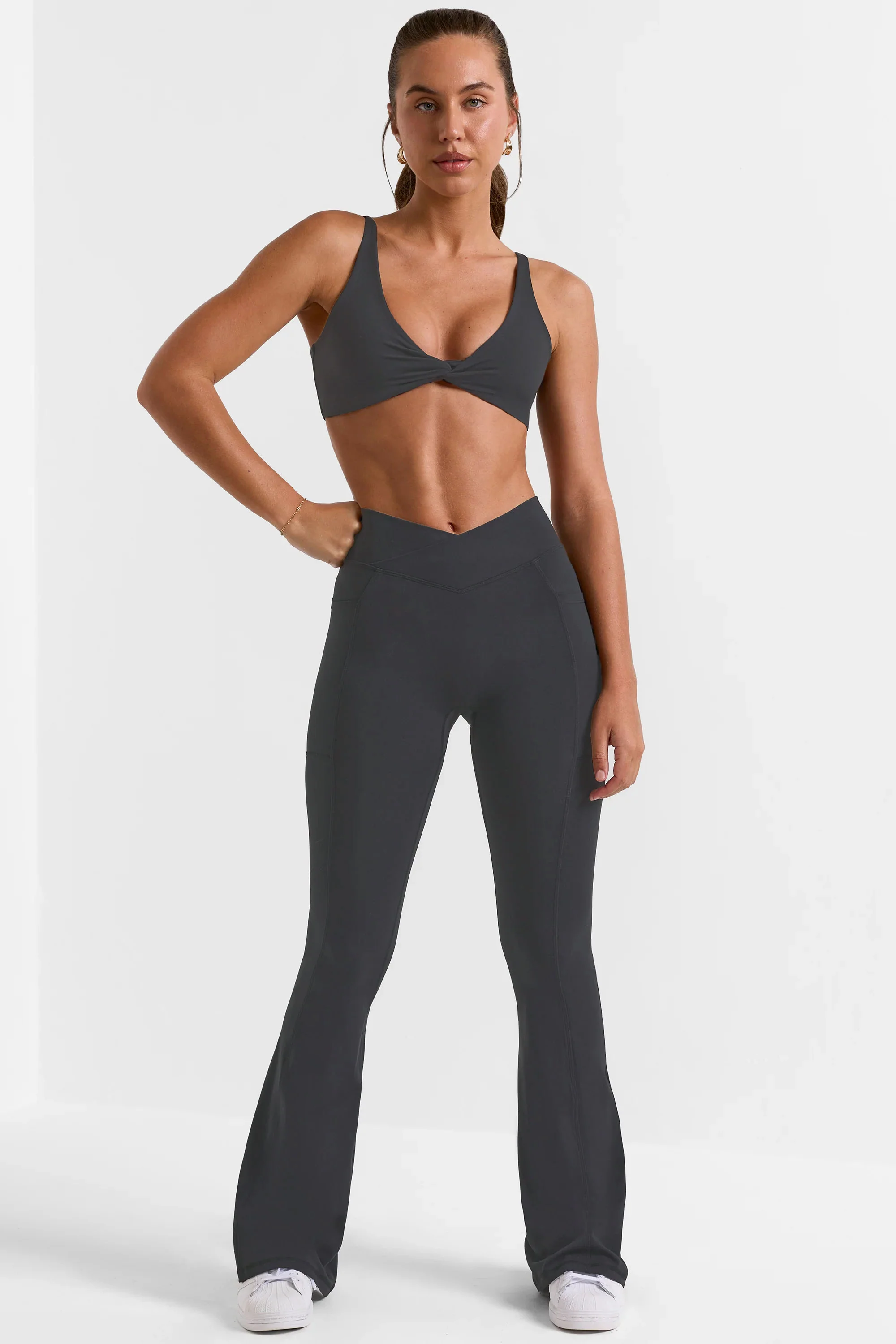 Cross Waistband Flare Pocket Leggings - Image 4