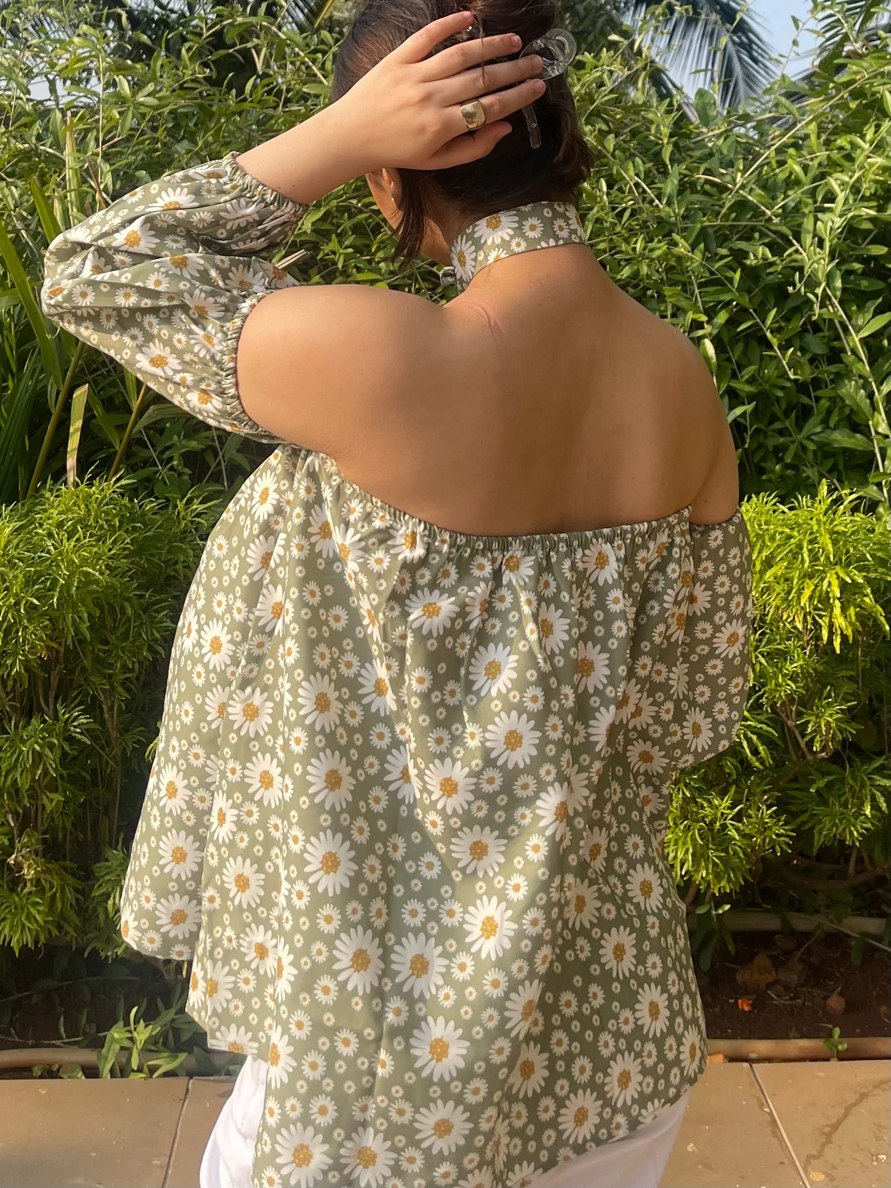 Daisy Off Shoulder Top with choker - Image 3