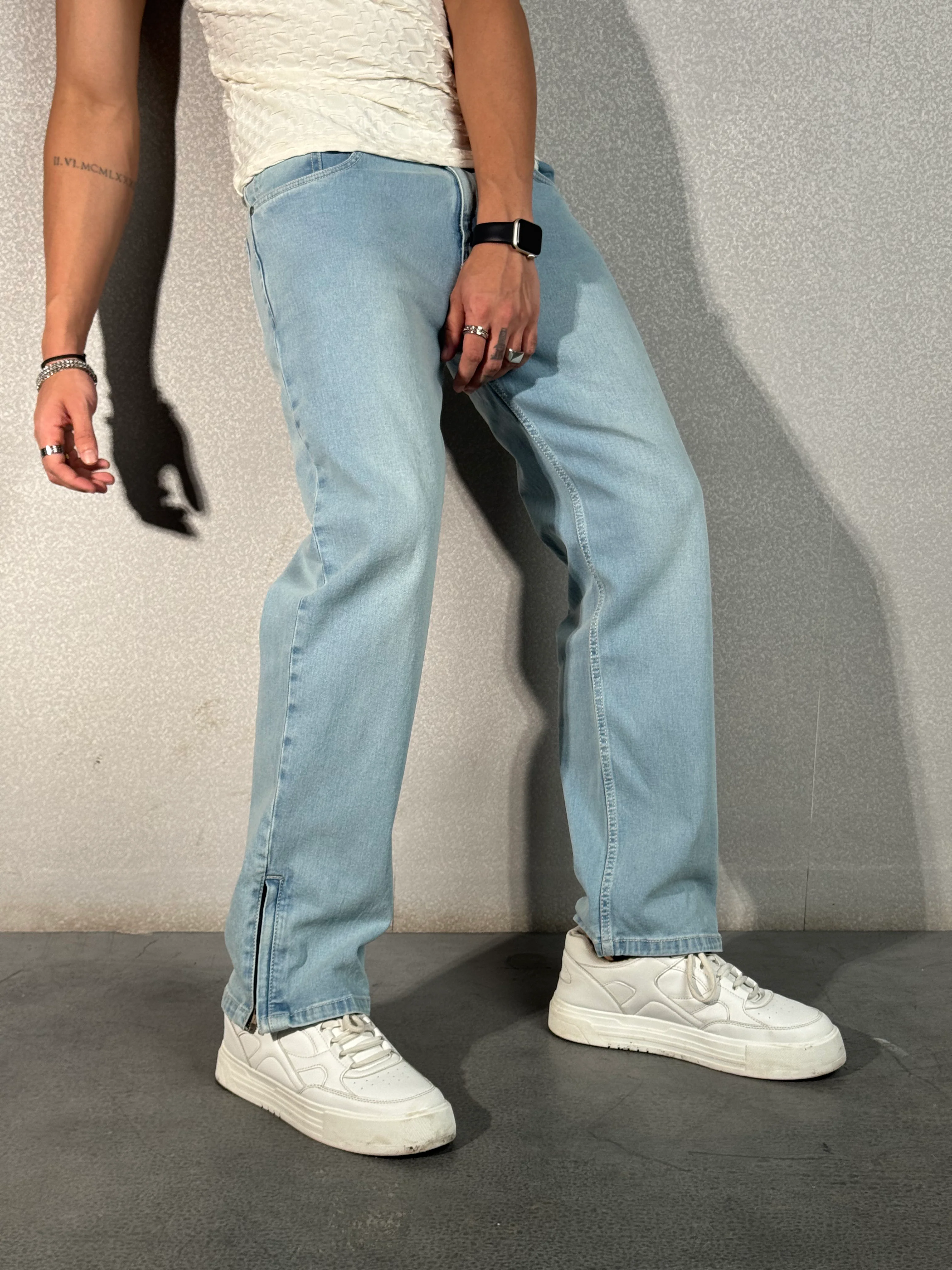 Flashback Slit Straight Fit Jeans - Image 4