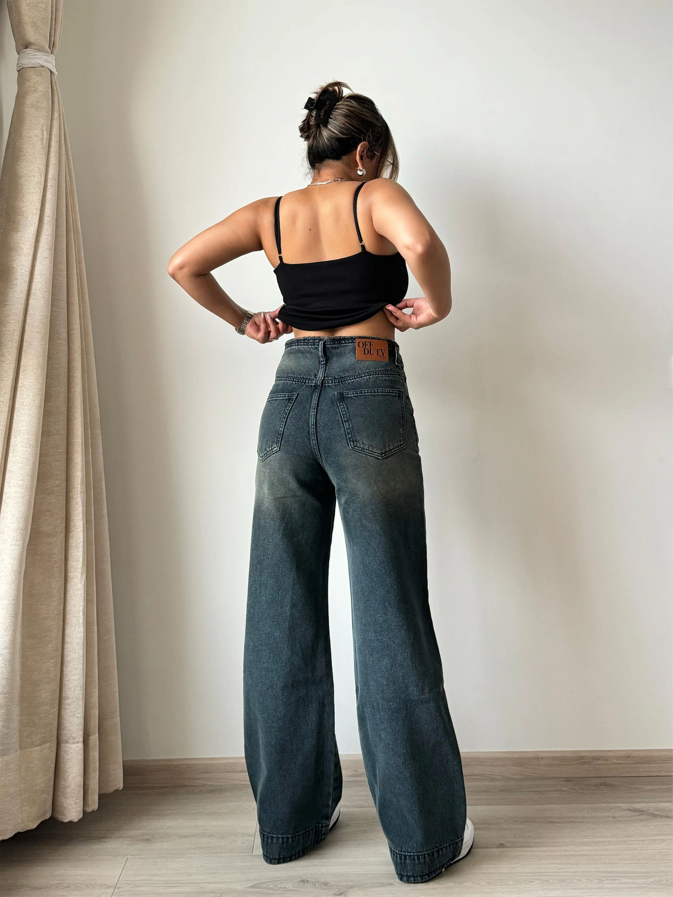 Grunge Edge Double Button High-Waisted Denim - Image 9