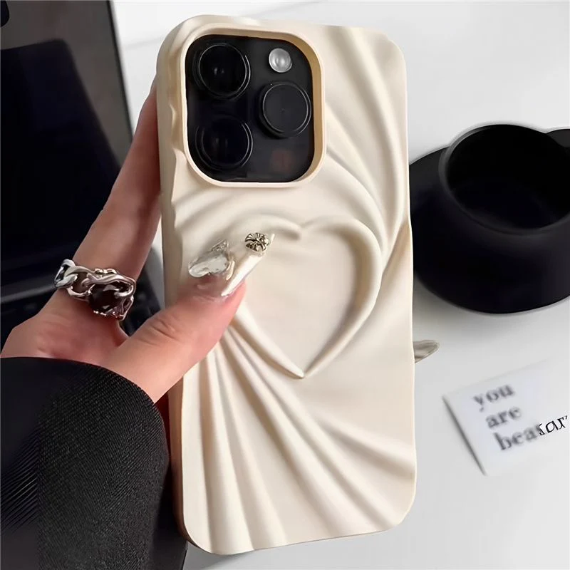 Heartthrob 3D iPhone Cover - Image 13