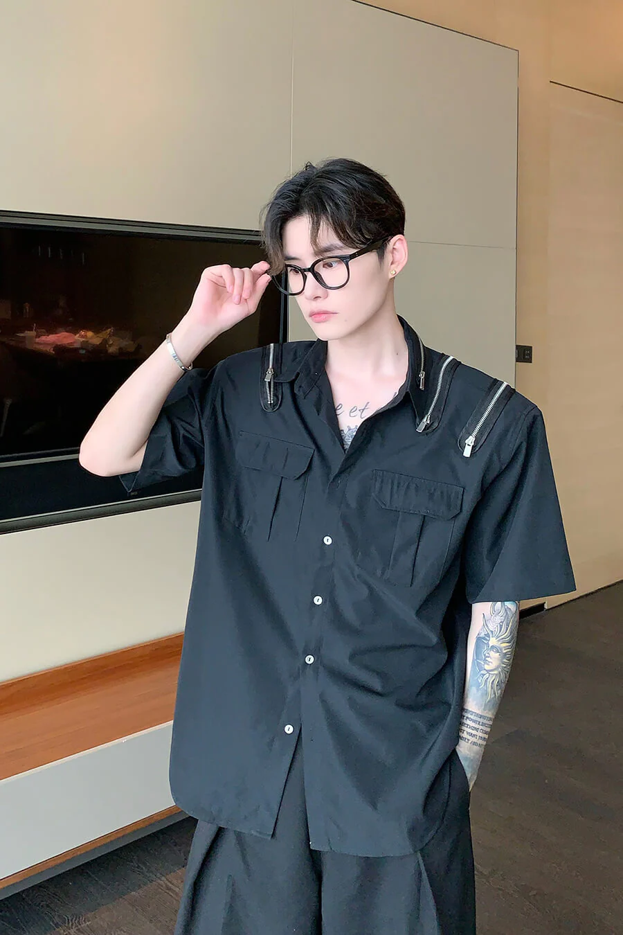 Korean All Over Zipper Oversized Shirt With Pockets - Image 2