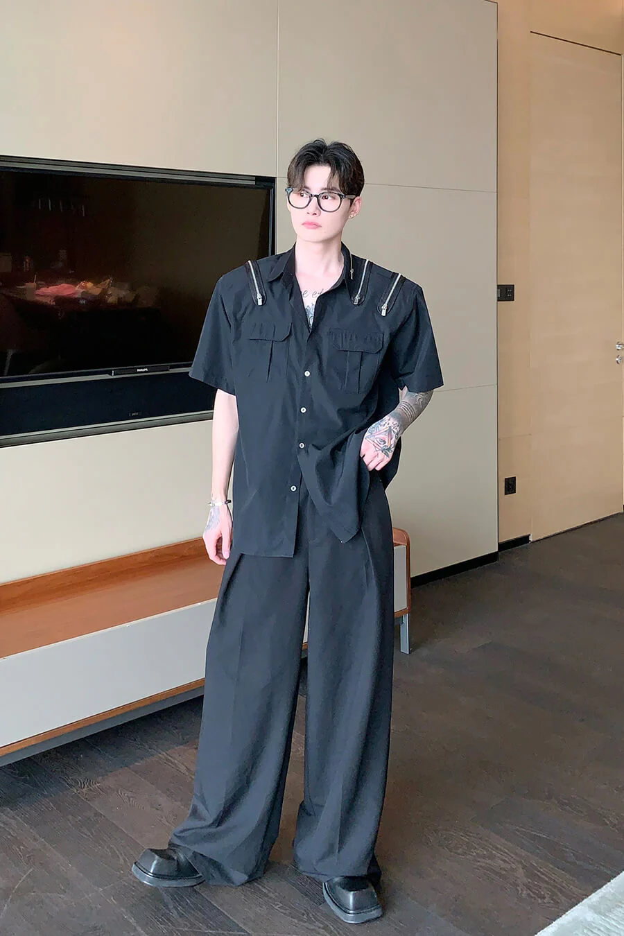 Korean All Over Zipper Oversized Shirt With Pockets - Image 6
