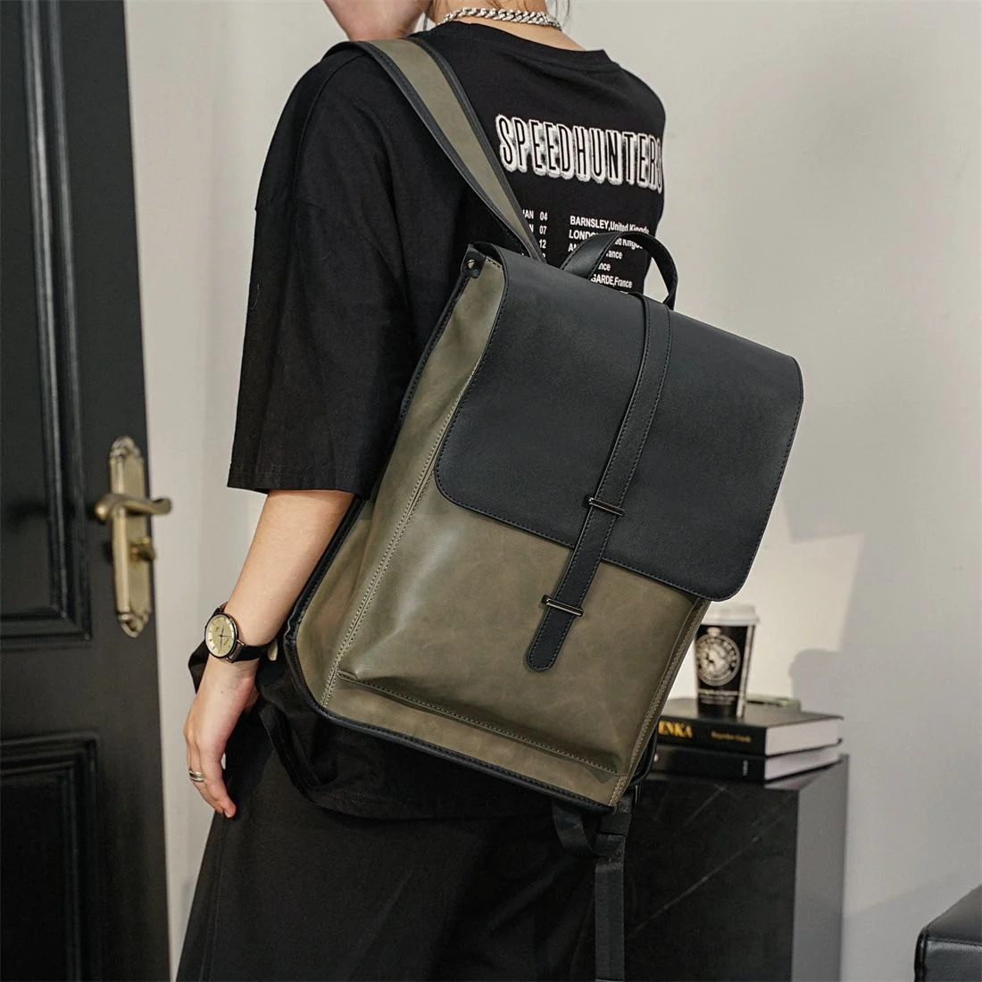 Minimalist Luxe Bagpack - Image 14