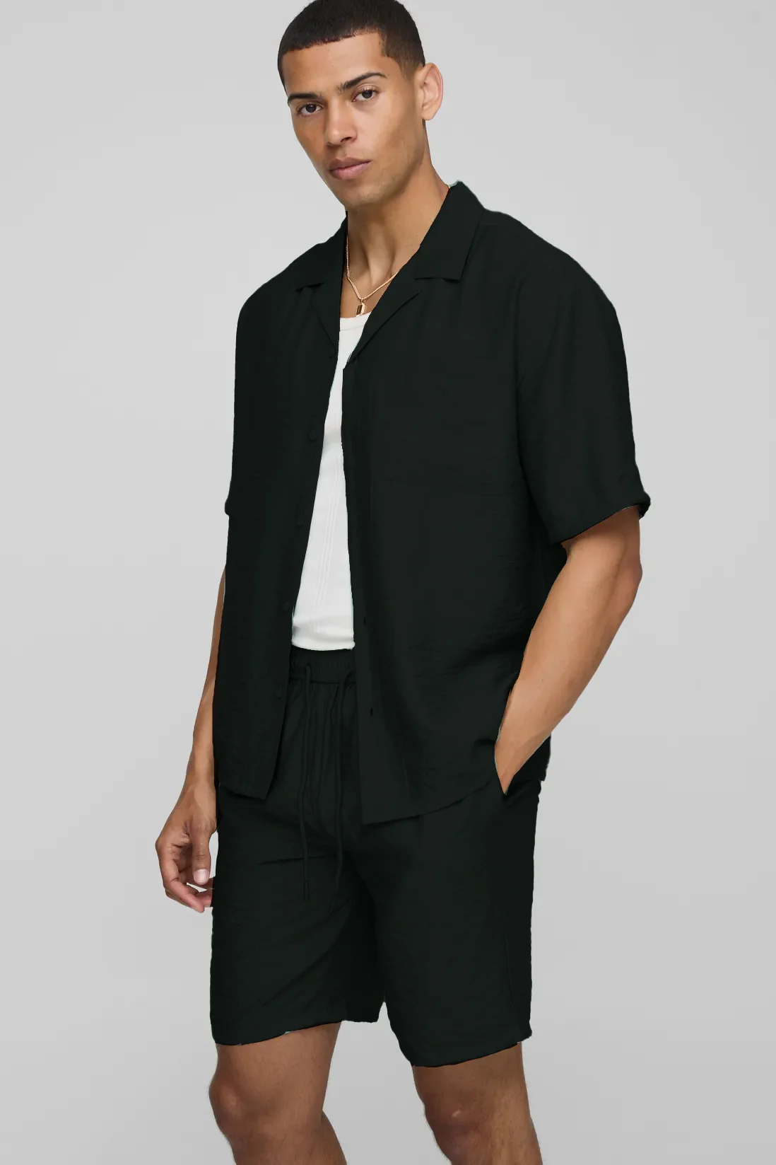Off Duty Resort Set - Image 5