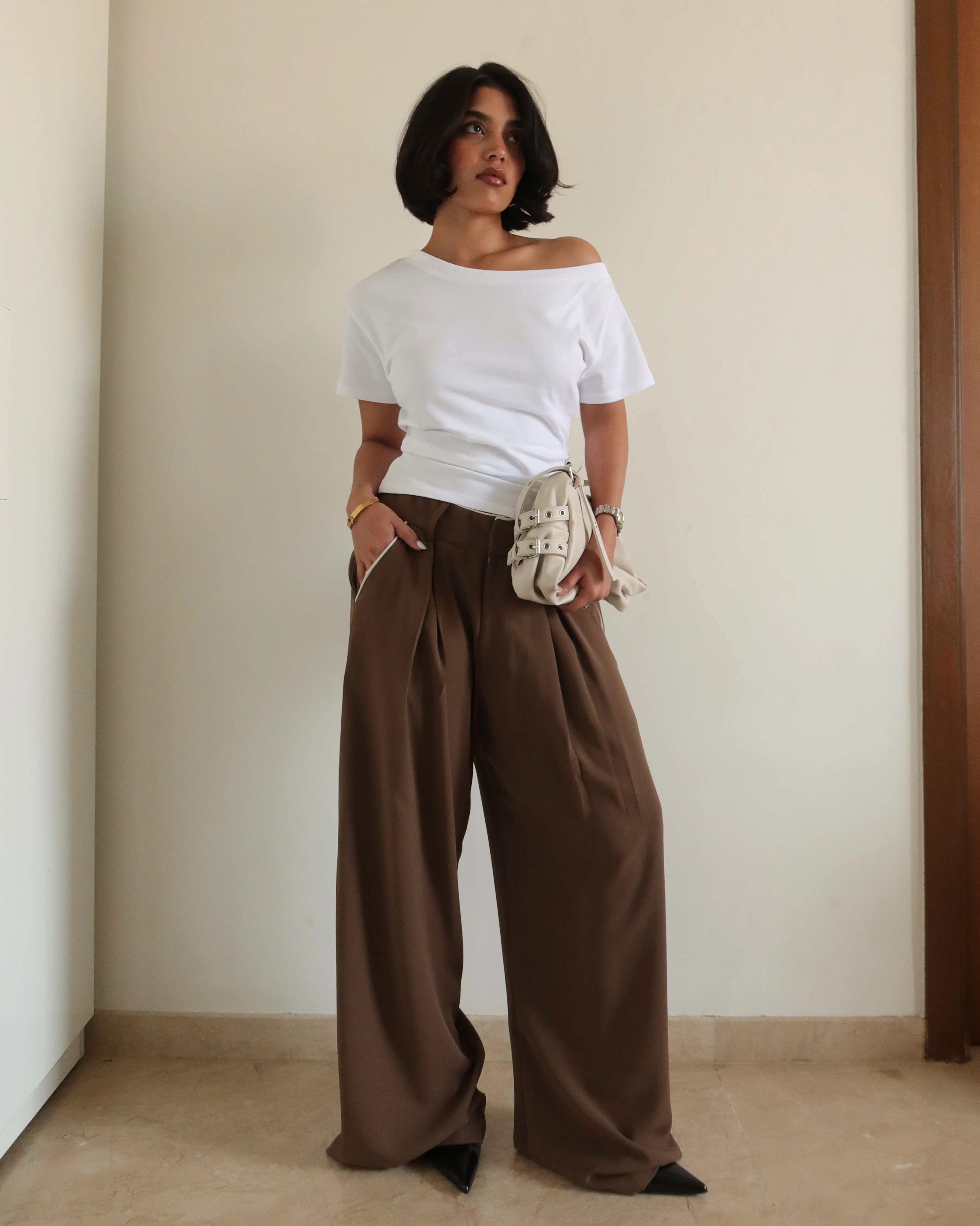 Outline Pleats Pants - Image 13