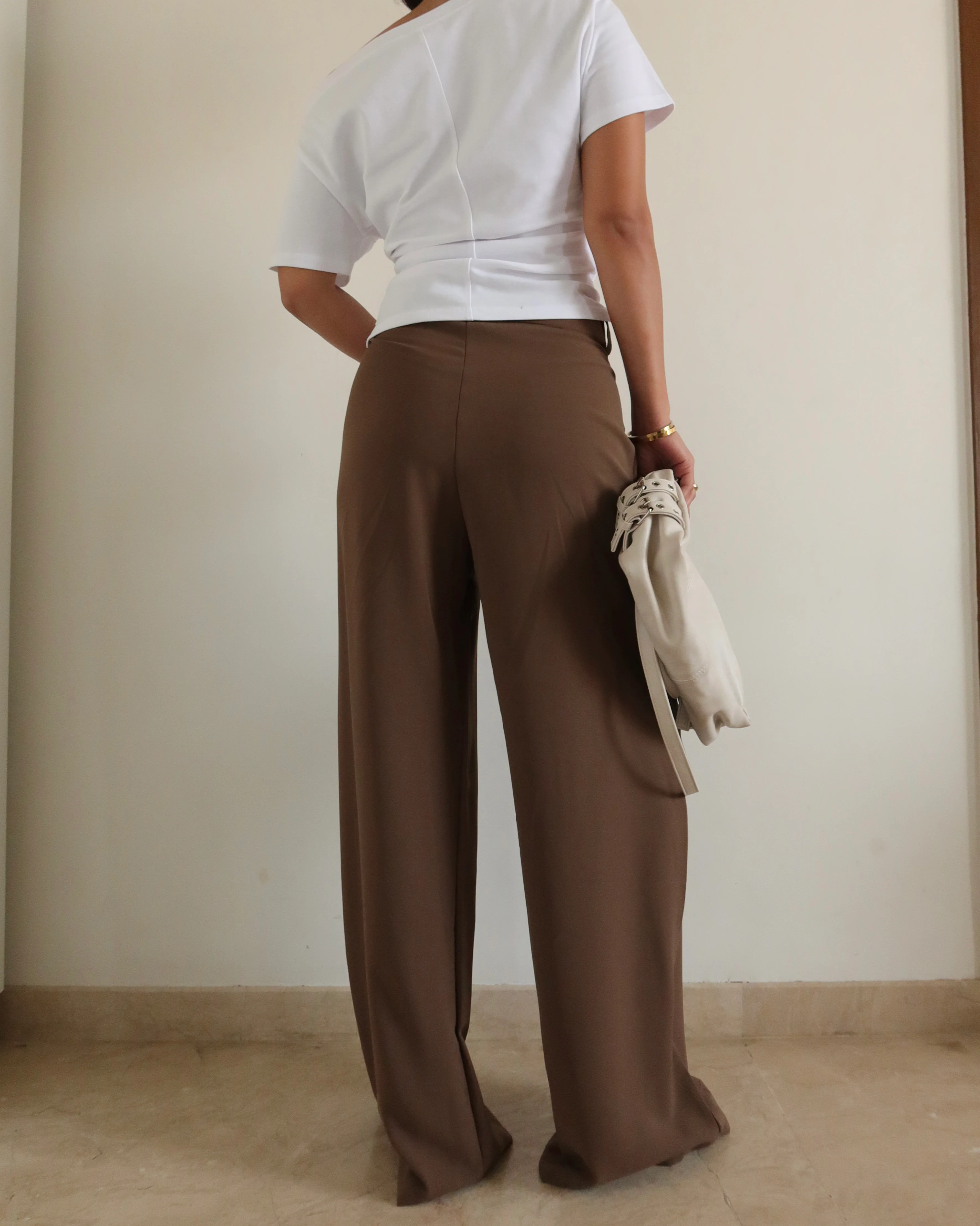 Outline Pleats Pants - Image 14