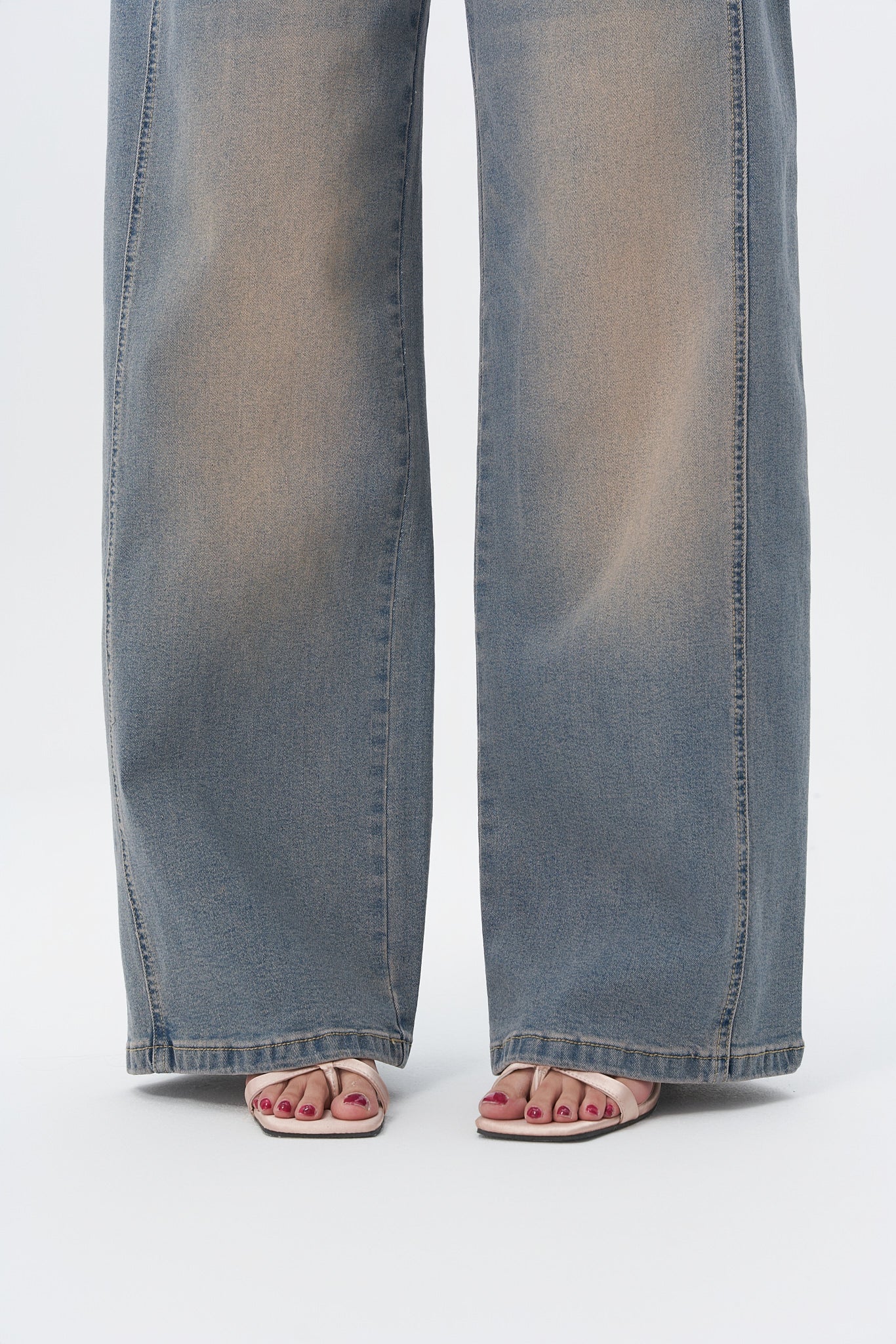 Pleat Panel Wide Leg Jeans - Image 12
