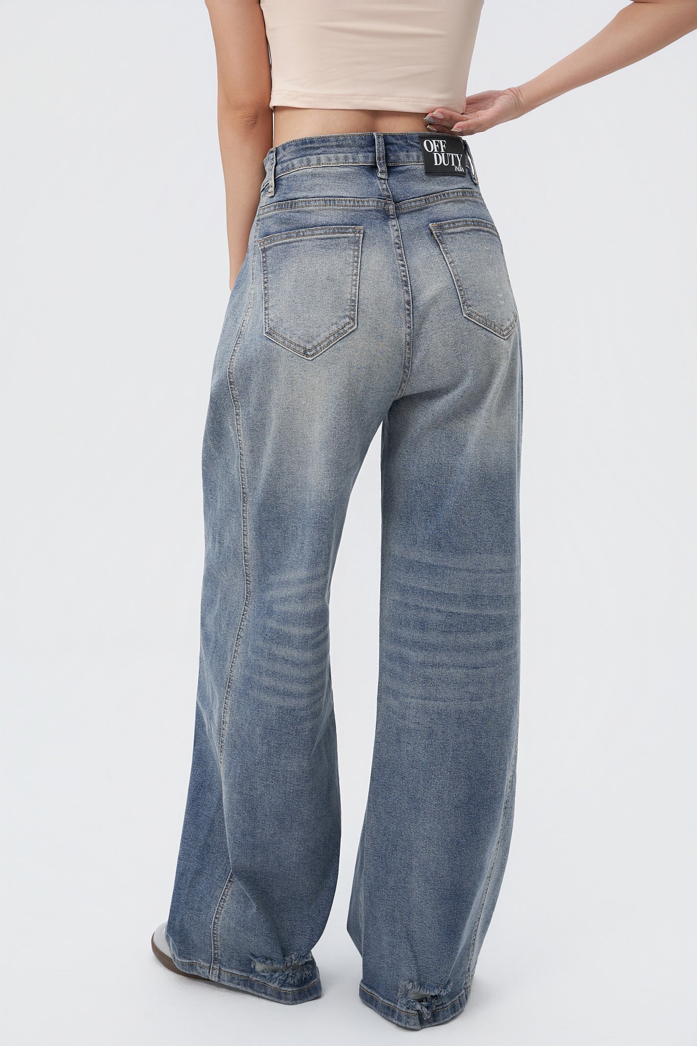 Pleat Panel Wide Leg Jeans - Image 4