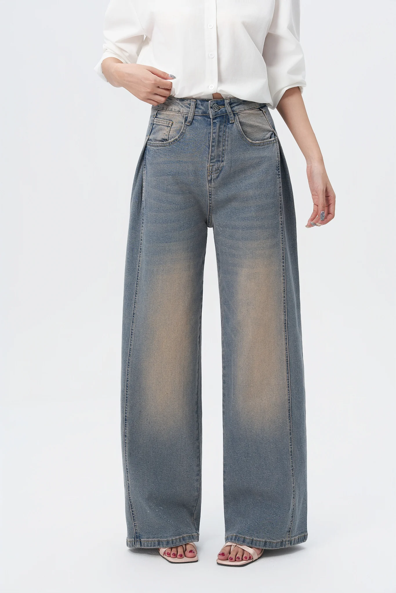 Pleat Panel Wide Leg Jeans - Image 8