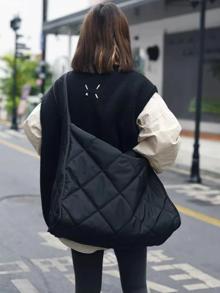 Quilted Escape Shoulder Bag - Image 5