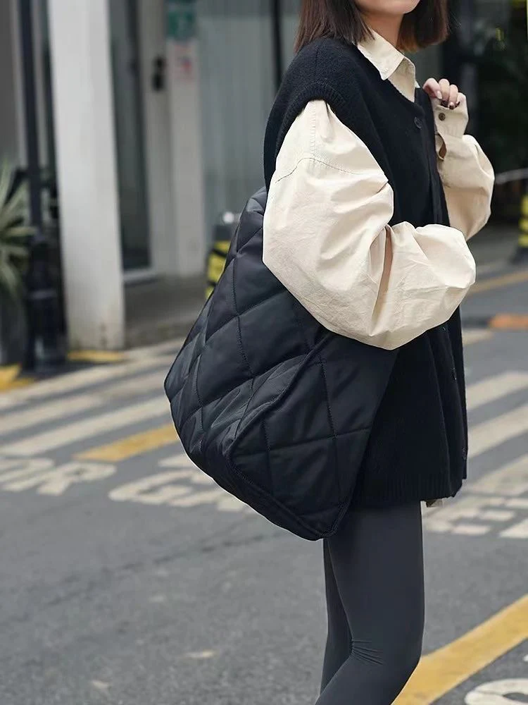 Quilted Escape Shoulder Bag - Image 6