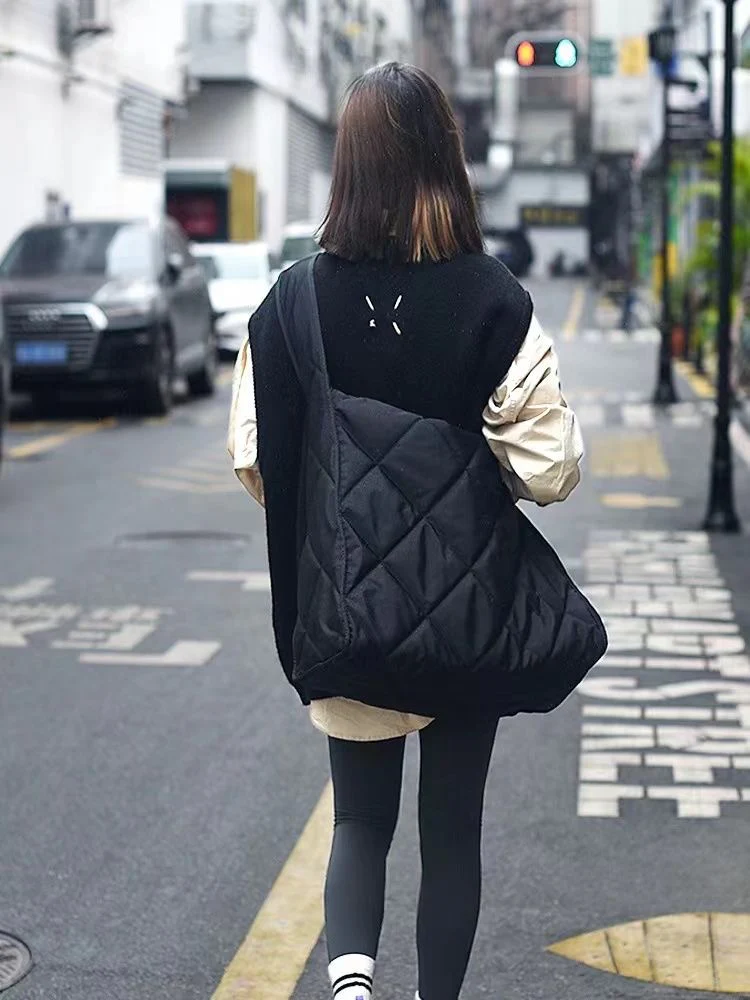 Quilted Escape Shoulder Bag - Image 7