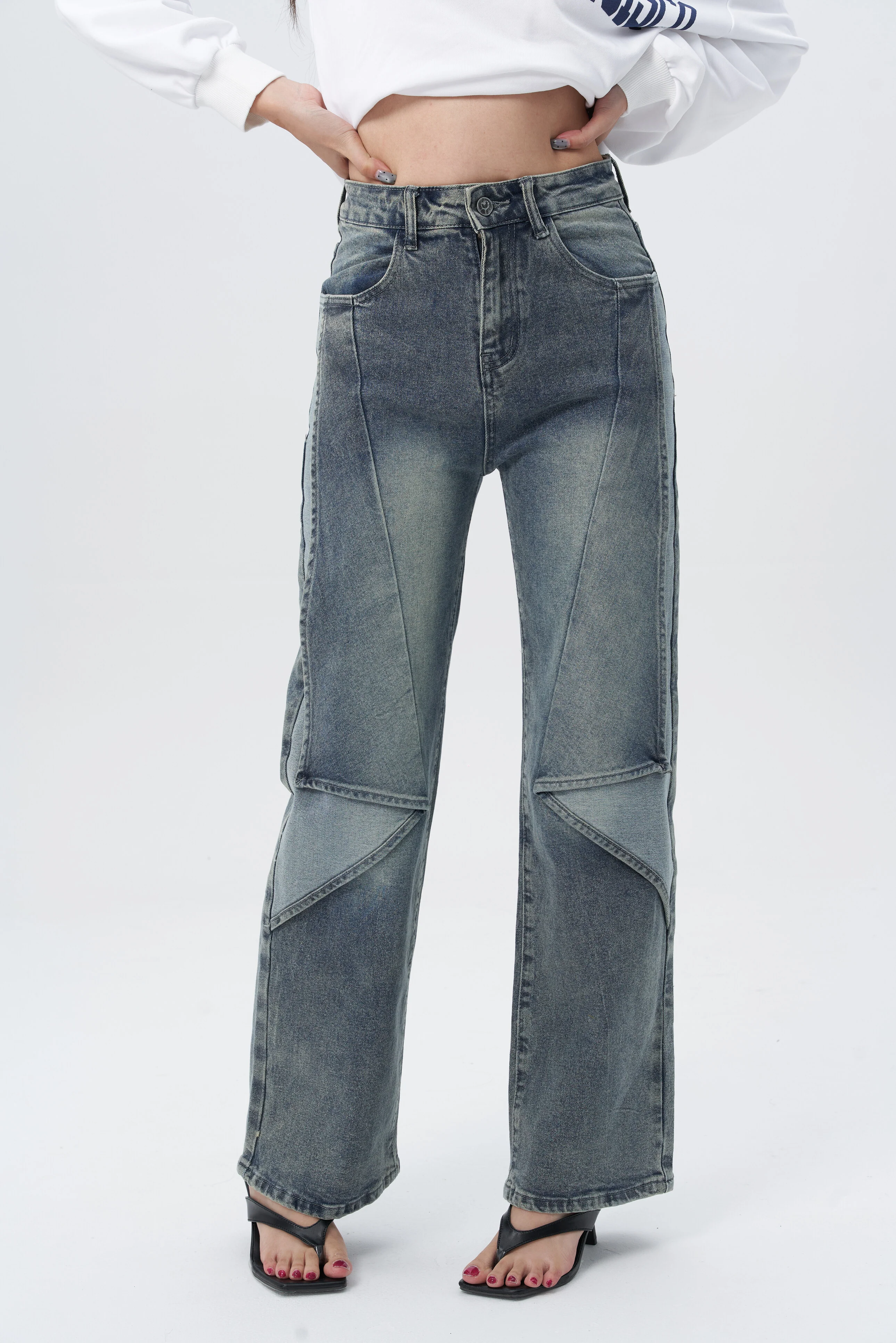 Reform Cut Structured Straight Jeans - Image 3