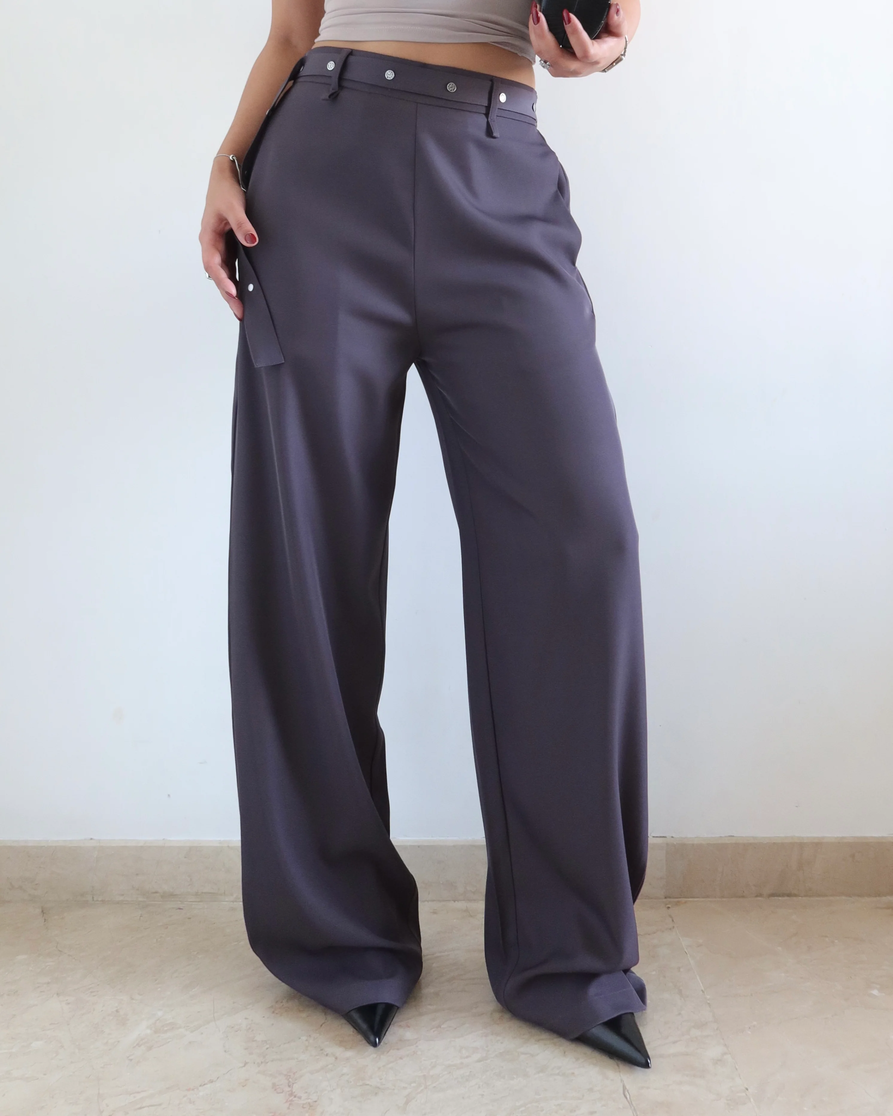 Rivet Grip Loose Tailored Trousers - Image 12