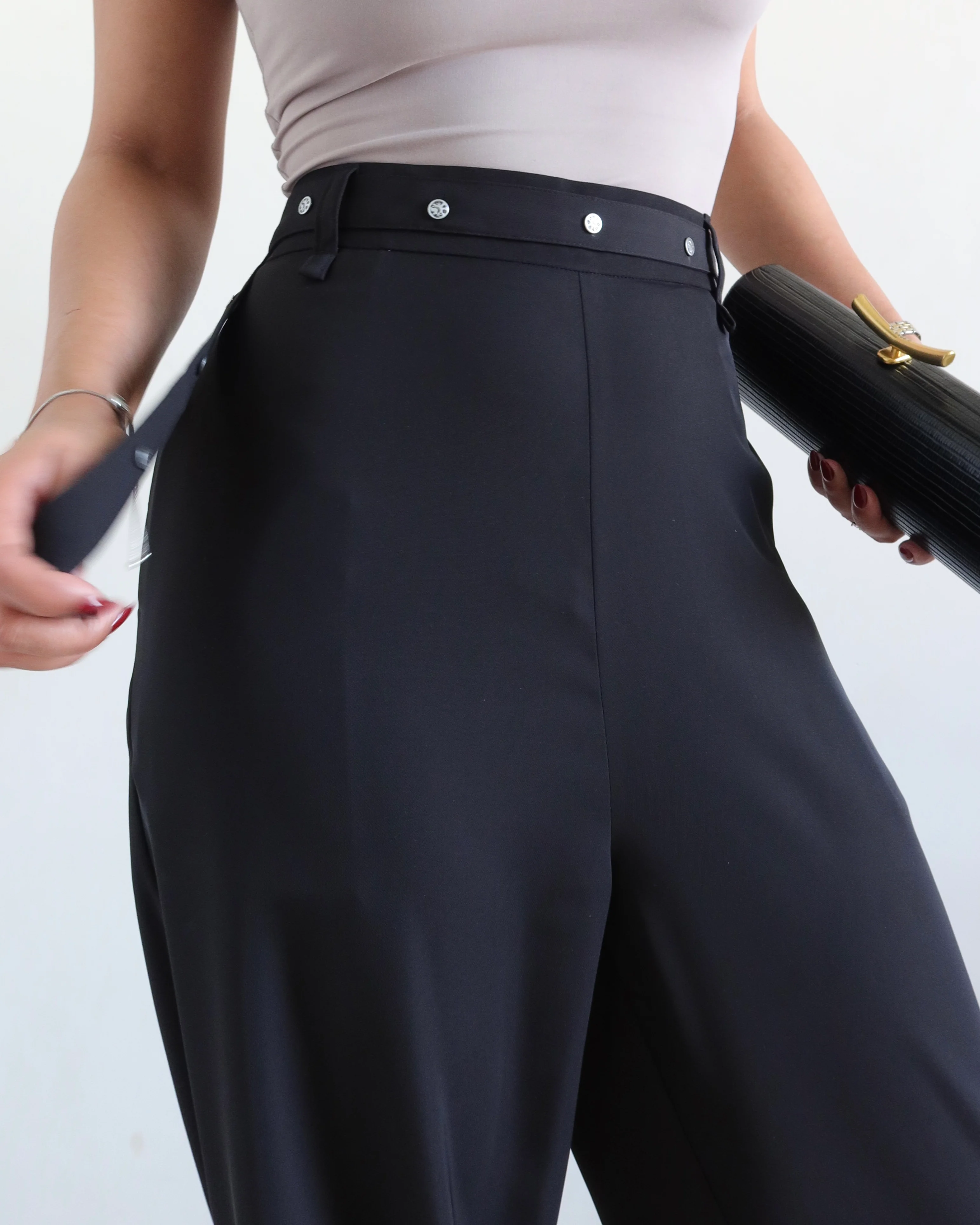 Rivet Grip Loose Tailored Trousers - Image 7
