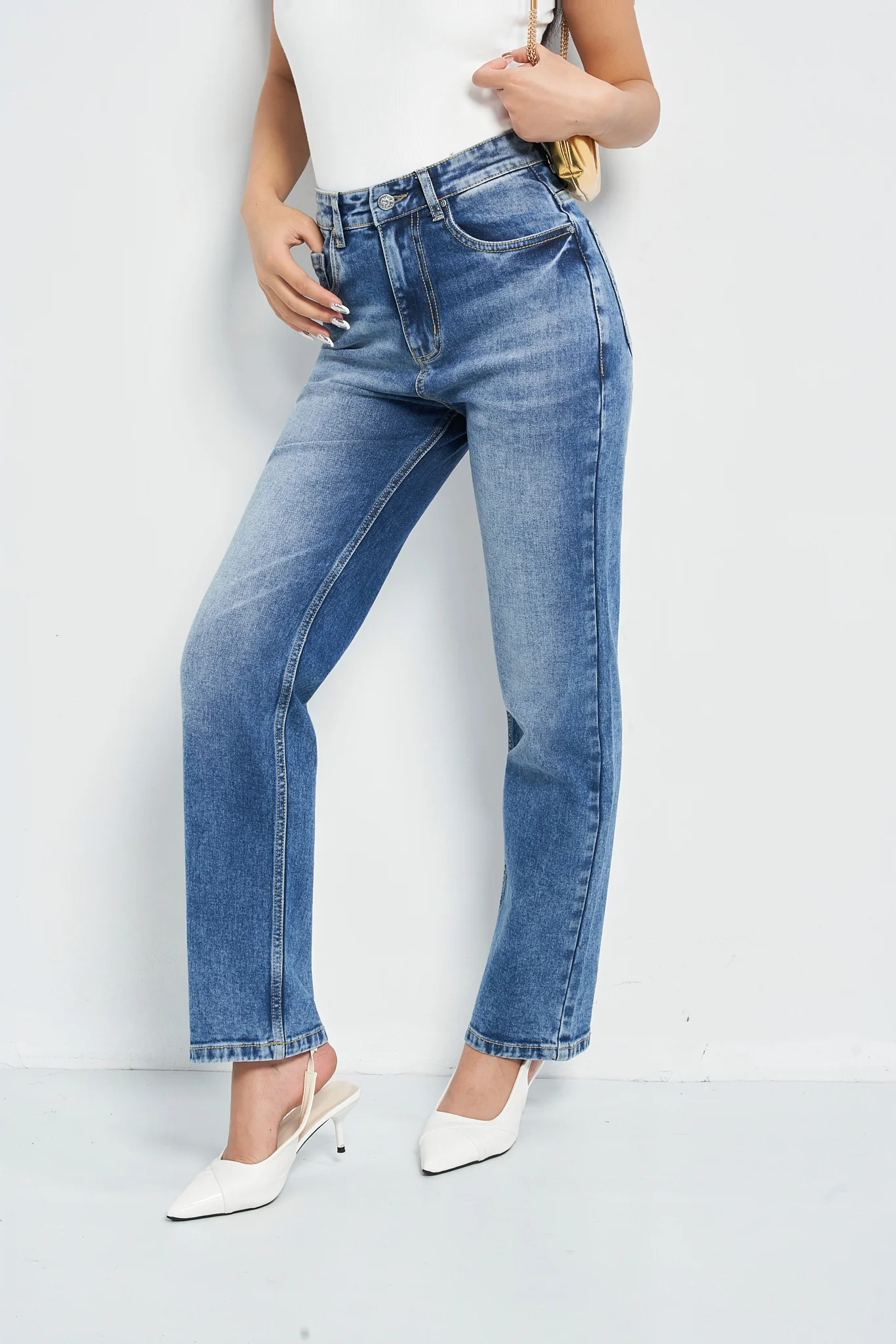 Sleek Tailored Straight Fit Jeans - Image 2