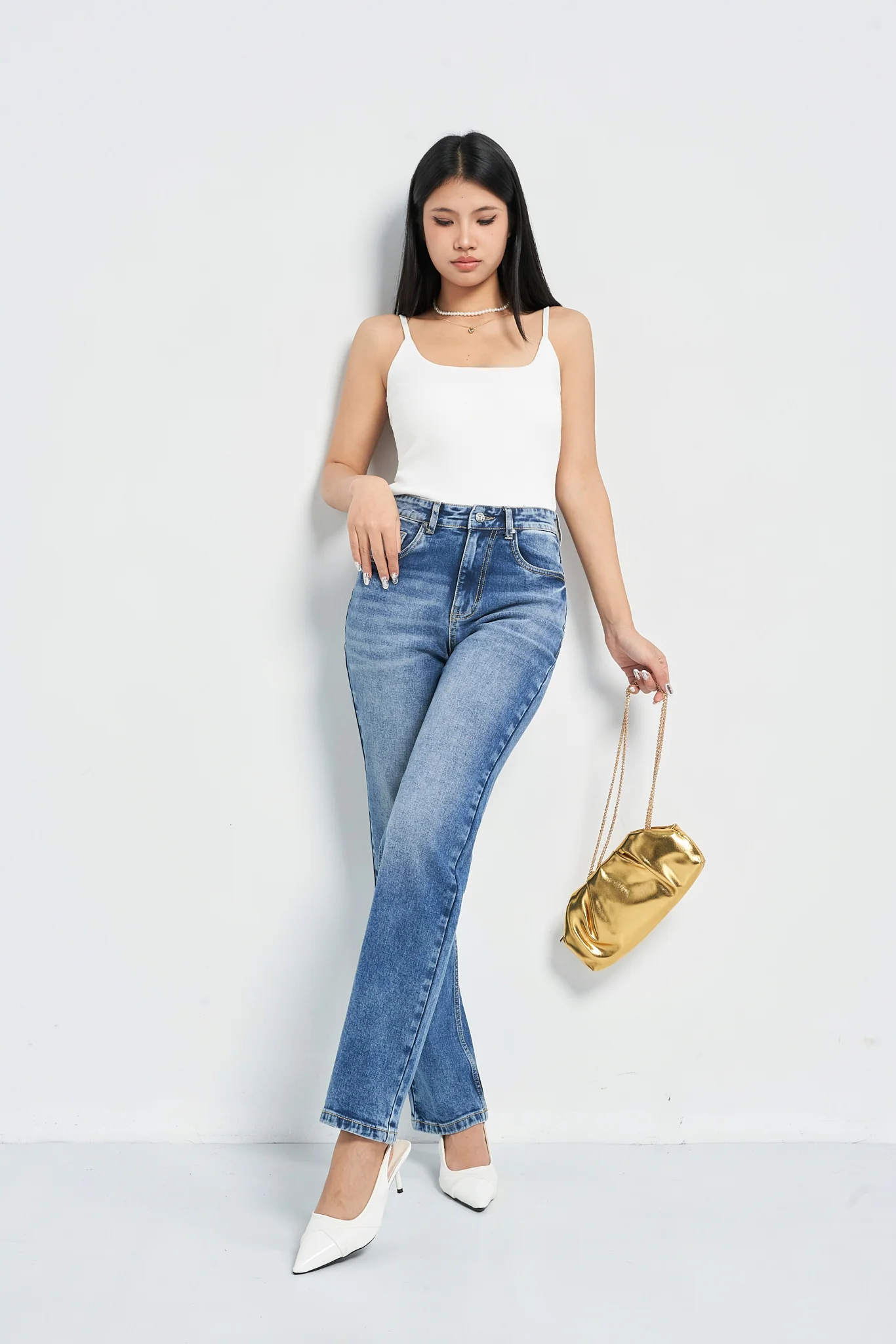 Sleek Tailored Straight Fit Jeans - Image 3