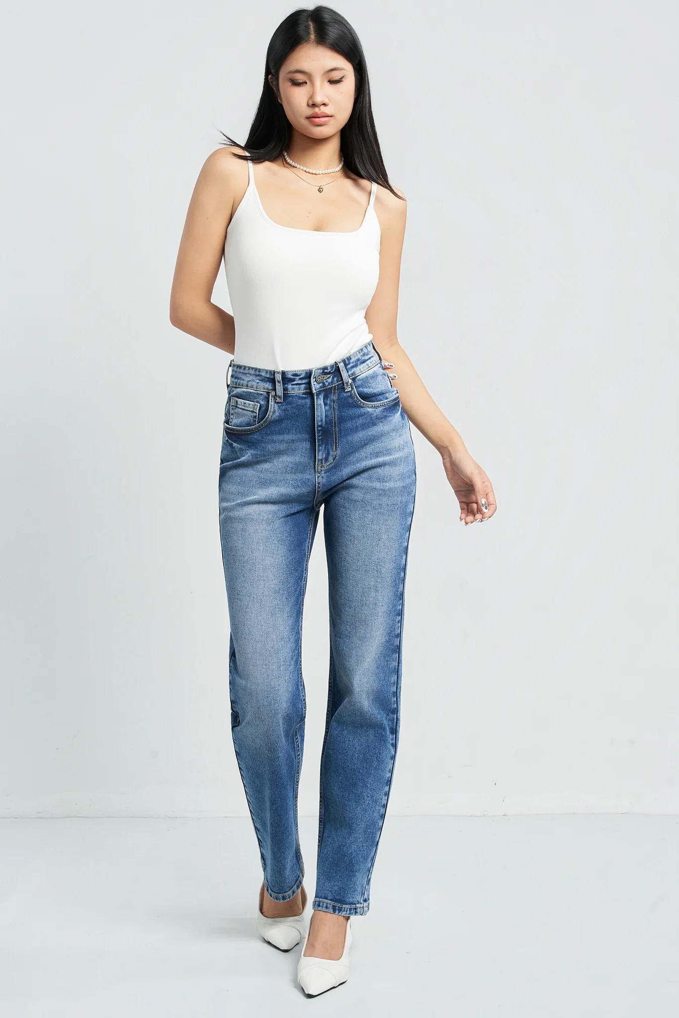Sleek Tailored Straight Fit Jeans - Image 6