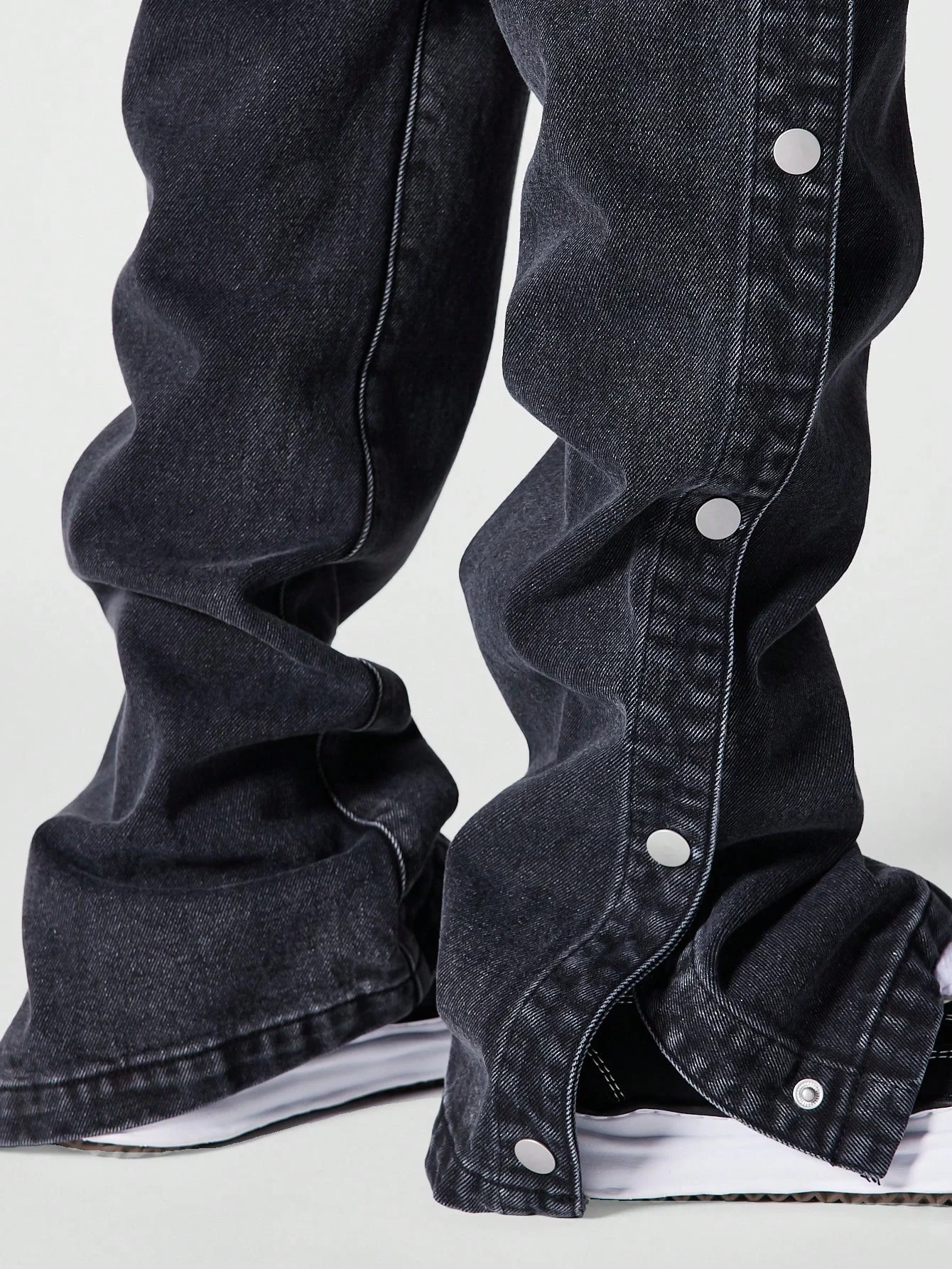 Snap Edge Flare Fit Men Denim - Image 3