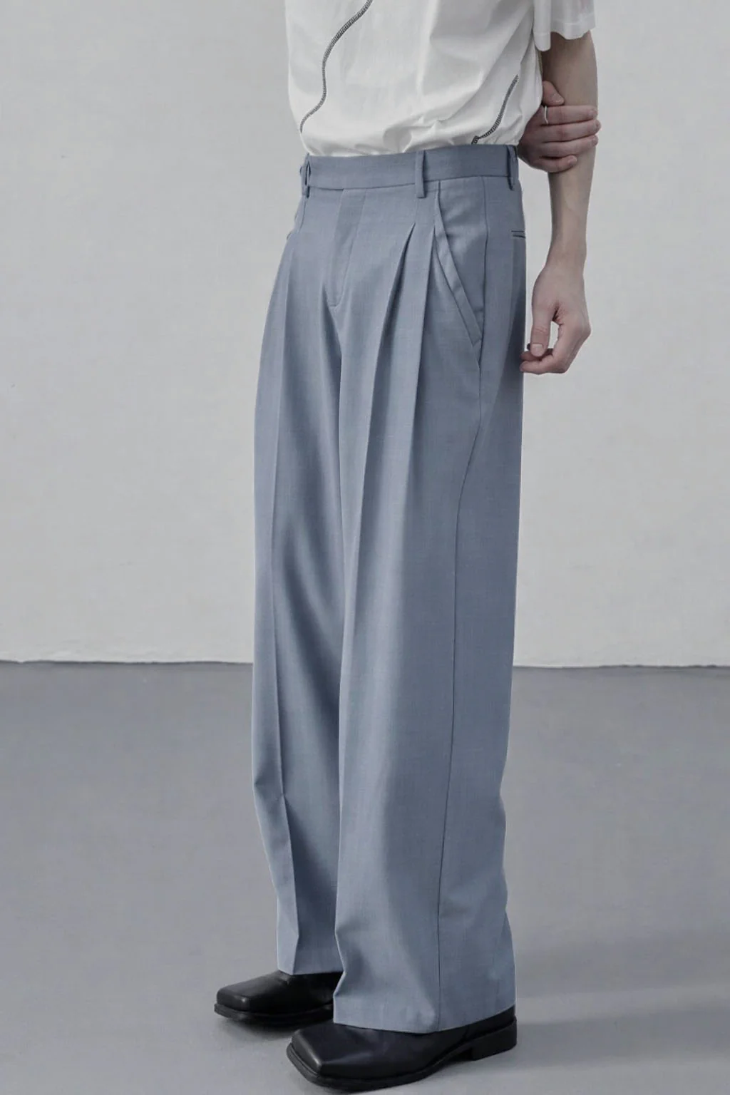 Spanish Cut Pleated Pants - Image 16