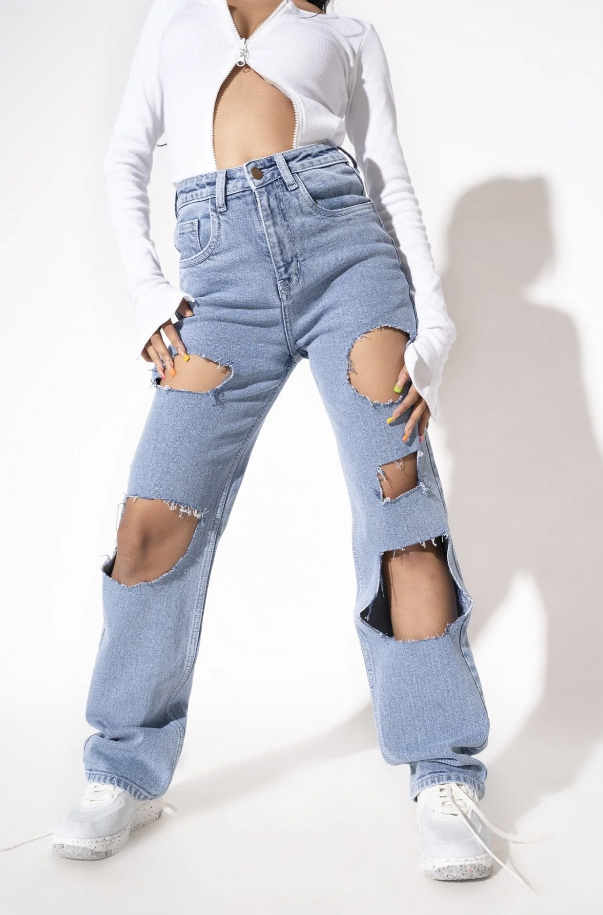 Super Ripped Mom Fit Jeans - Image 3