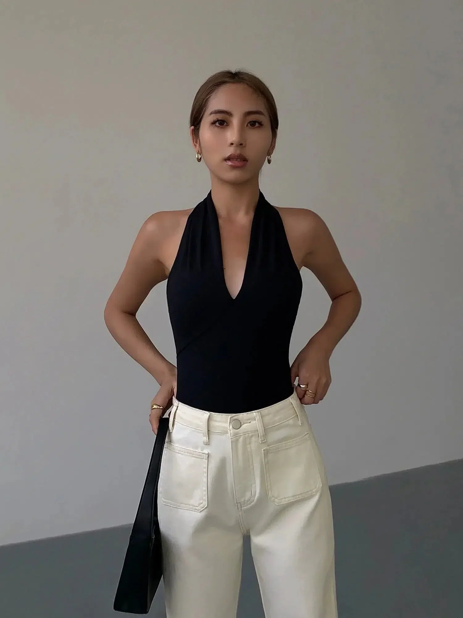 V-Neck Halter Open Back Tank Top - Image 3