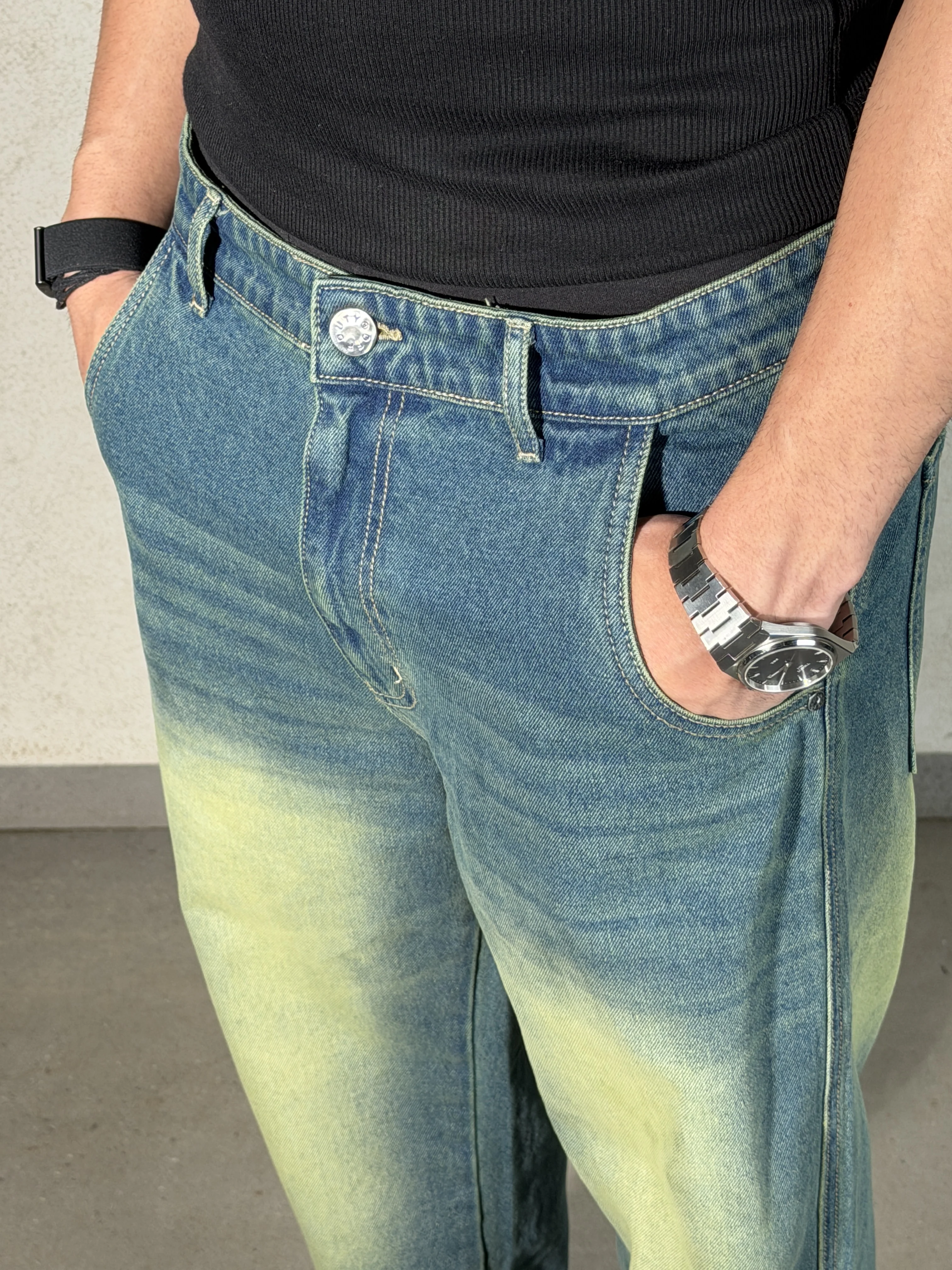 Vintage Yellowish Blue Loose Straight Fit Denim - Image 4