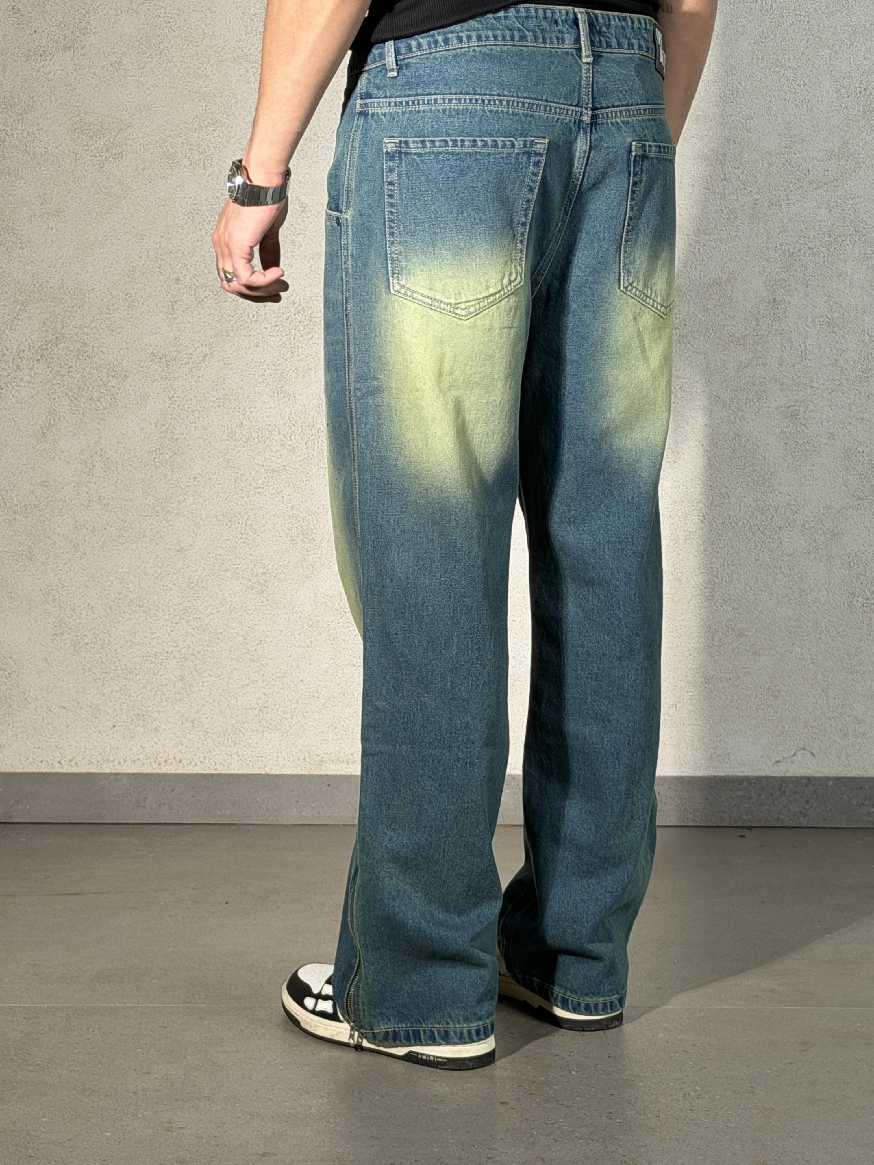 Vintage Yellowish Blue Loose Straight Fit Denim - Image 5